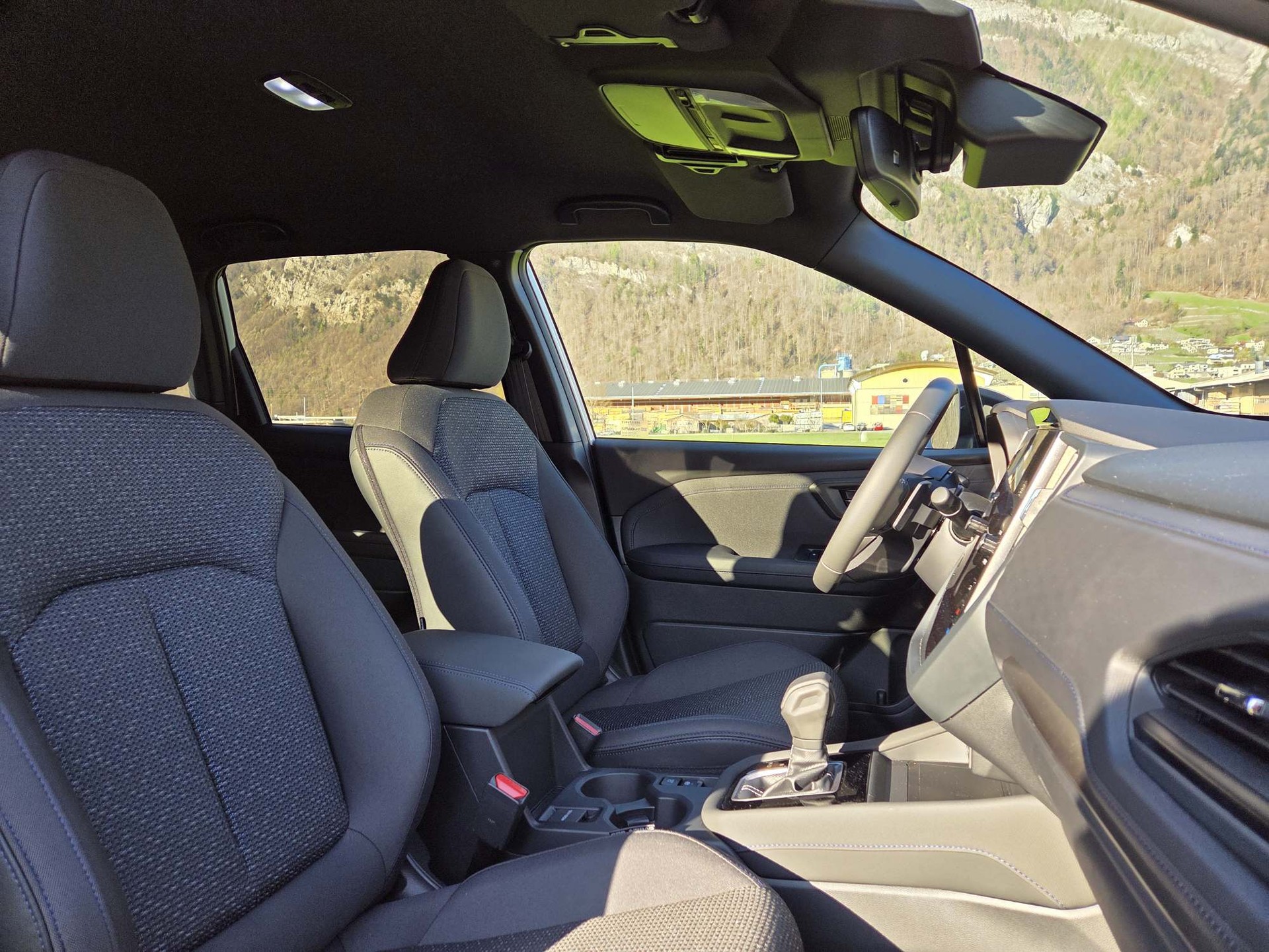 SUBARU Forester Station 2.0i e-Boxer Swiss Plus-image-9