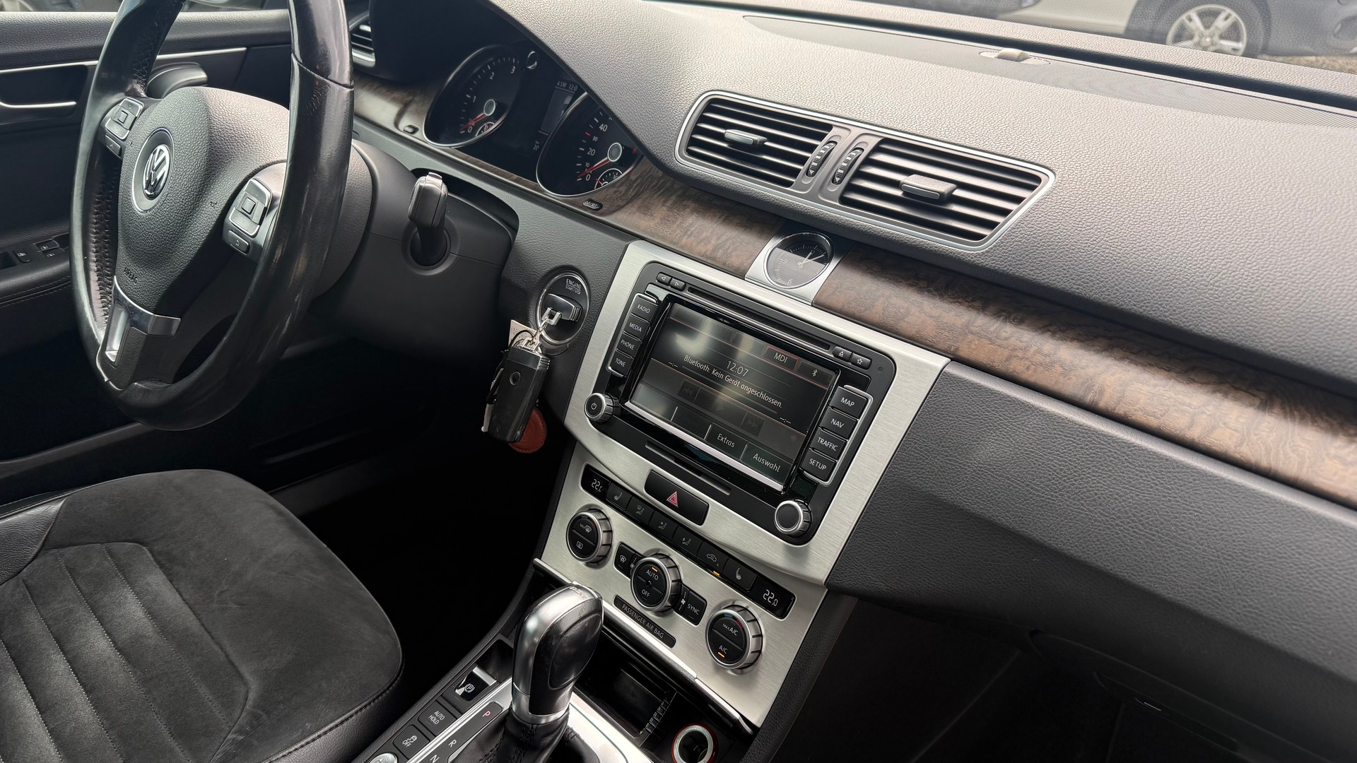 VW Passat Variant 2.0 TDI BMT Highline 4MDSG-image-7