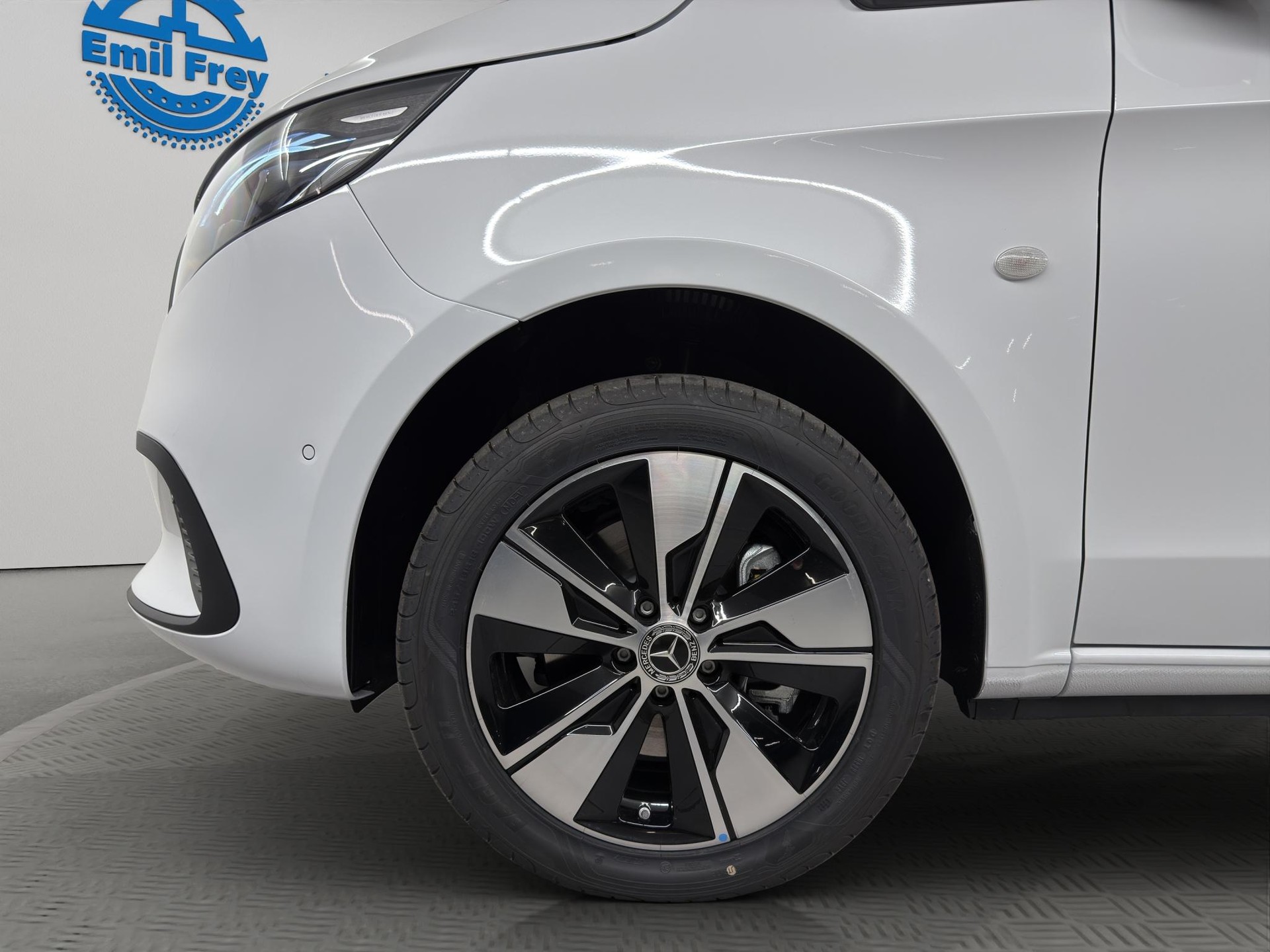 MERCEDES-BENZ Vito 116 Kombi L 2.0 CDI Select Family-showroom-element-3
