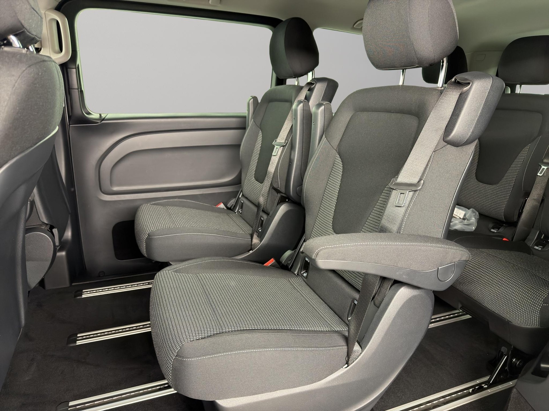 MERCEDES-BENZ Vito 116 Kombi L 2.0 CDI Select Family-image-8