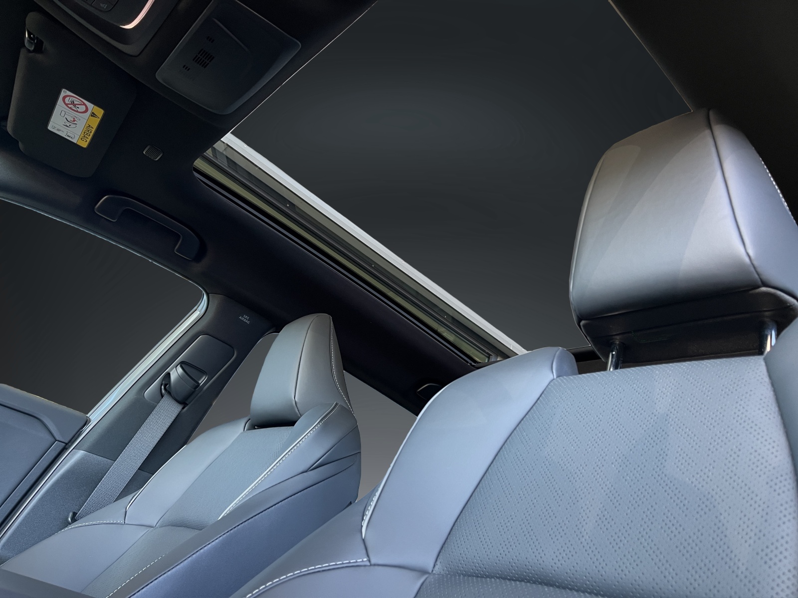 SUBARU Solterra eV Luxury AWD-image-13