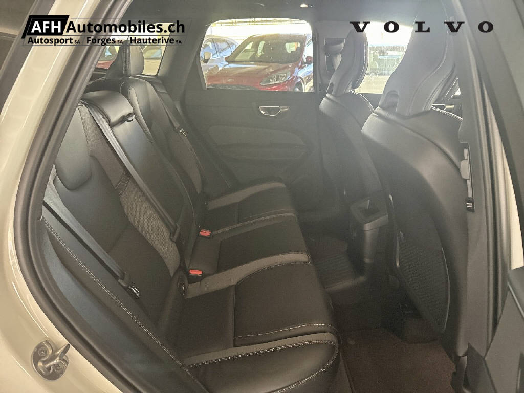 VOLVO XC60 2.0 T6 TE XCENTRIC eAWD-image-7