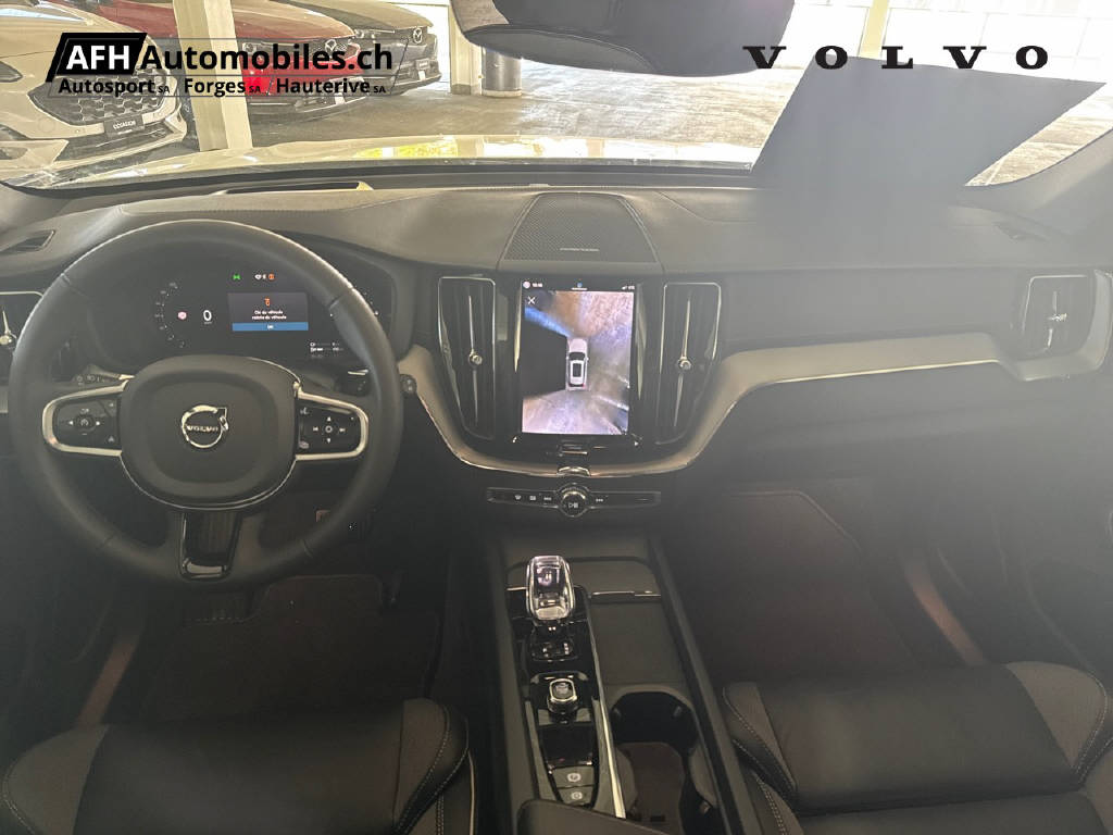 VOLVO XC60 2.0 T6 TE XCENTRIC eAWD-image-17