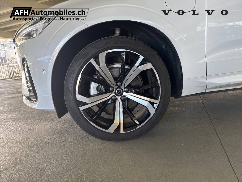 VOLVO XC60 2.0 T6 TE XCENTRIC eAWD-image-16