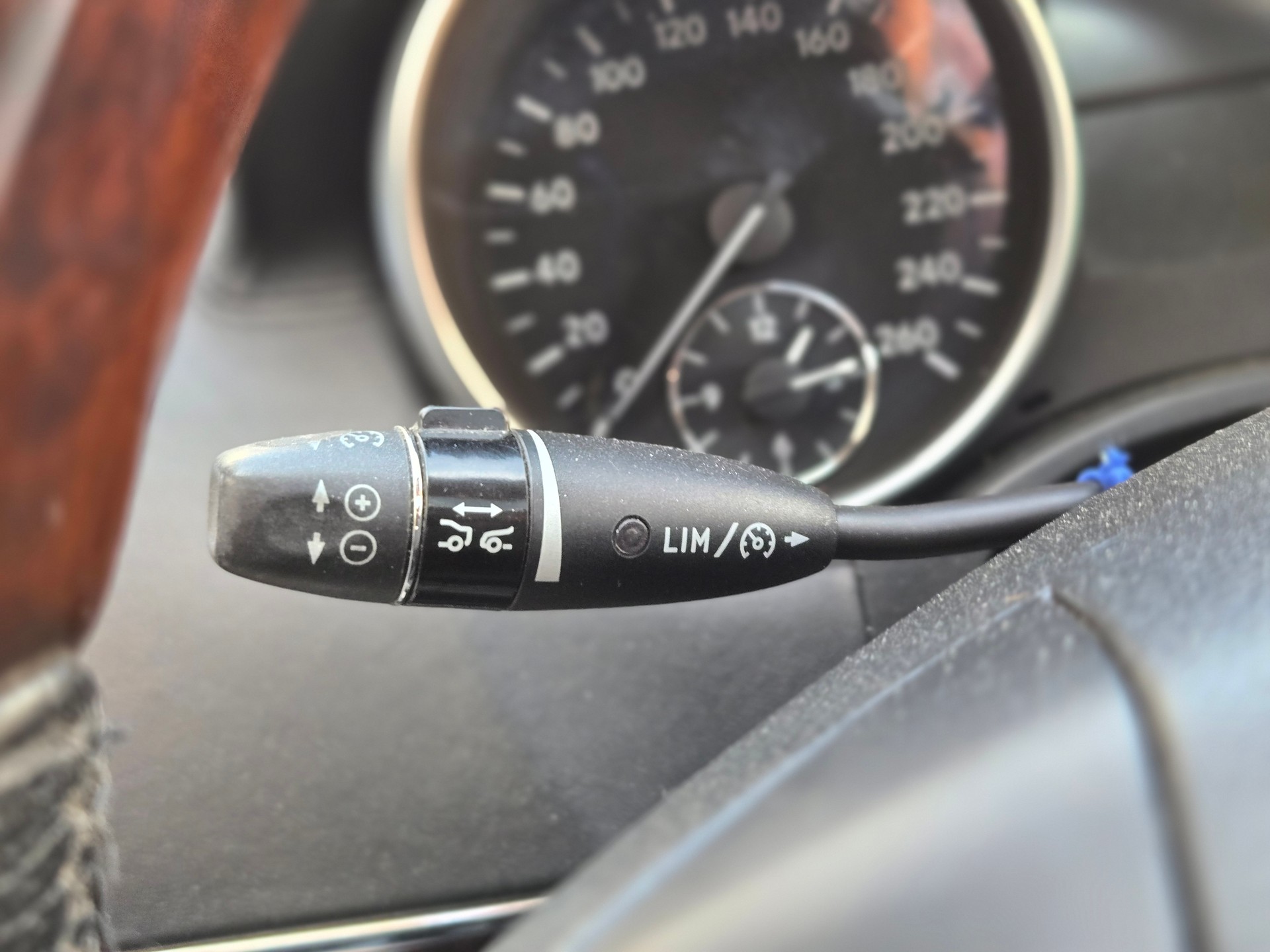 MERCEDES-BENZ GL 450 (420) CDI 4Matic 7G-Tronic-image-9