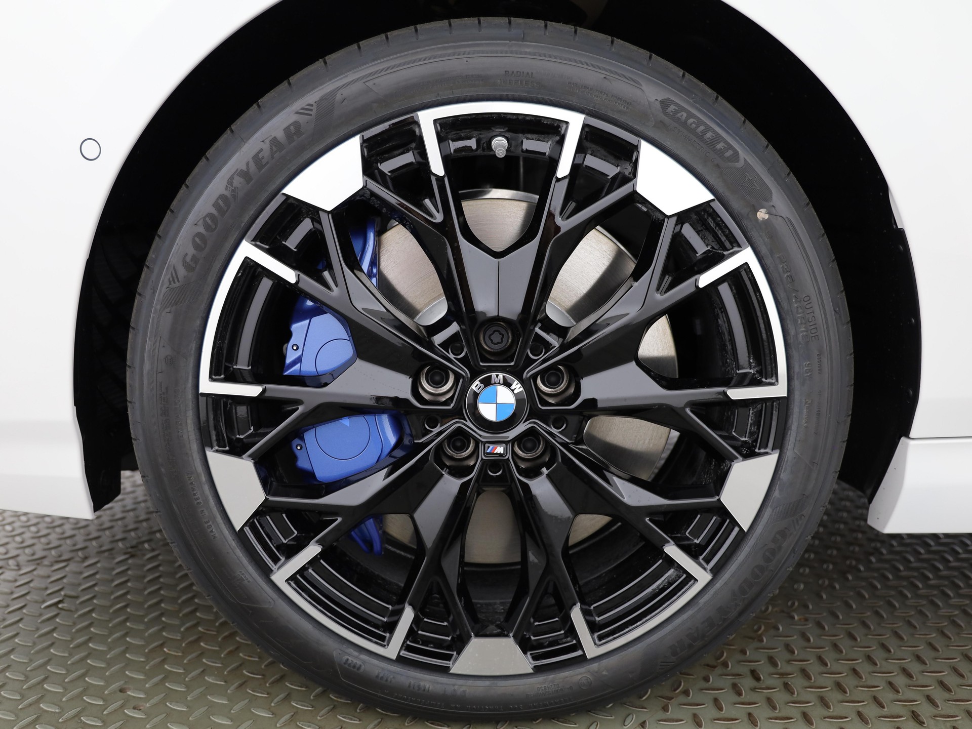 BMW M135i xDrive-image-6