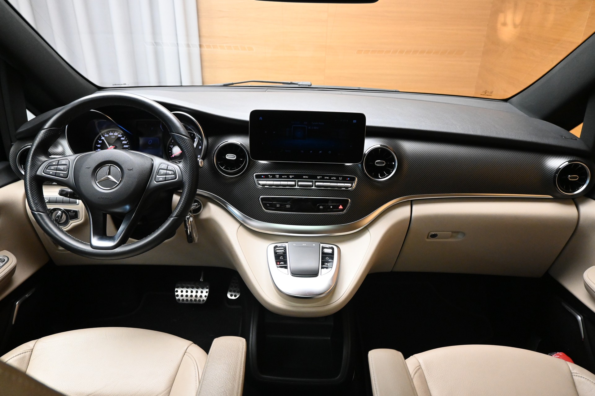 MERCEDES-BENZ d lang AMG.Line 4Matic 9G-Tronic-image-8