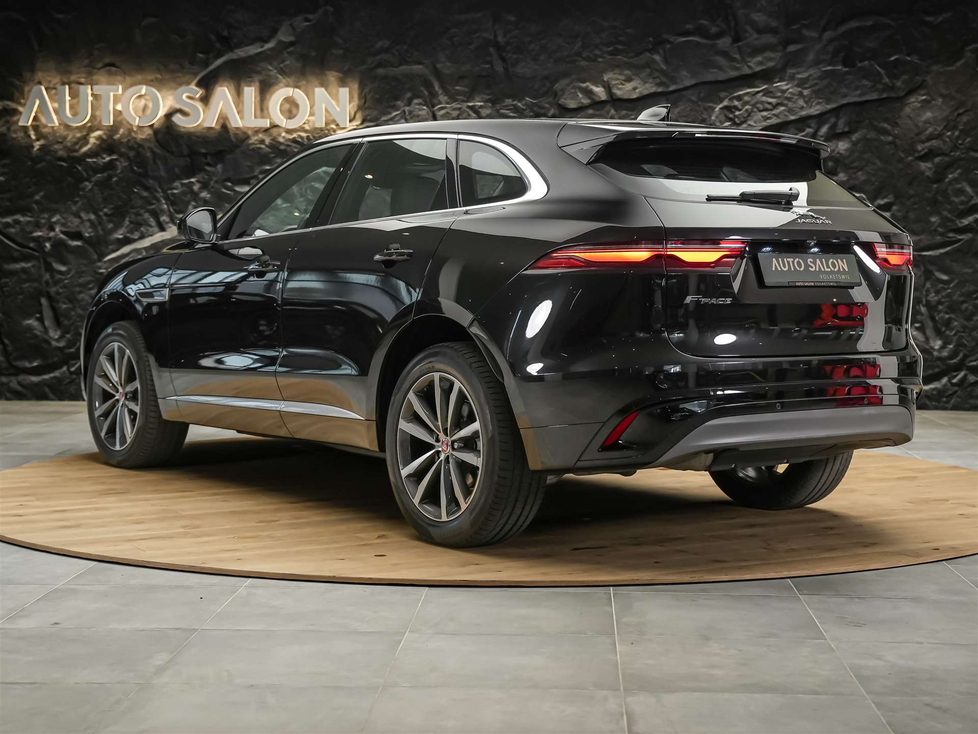 JAGUAR F-Pace 2.0 D I4 200 R-Dynamic SE AWD *Abstandsregler*Meridian Soundsystem*Lenkradheizung*-showroom-element-2