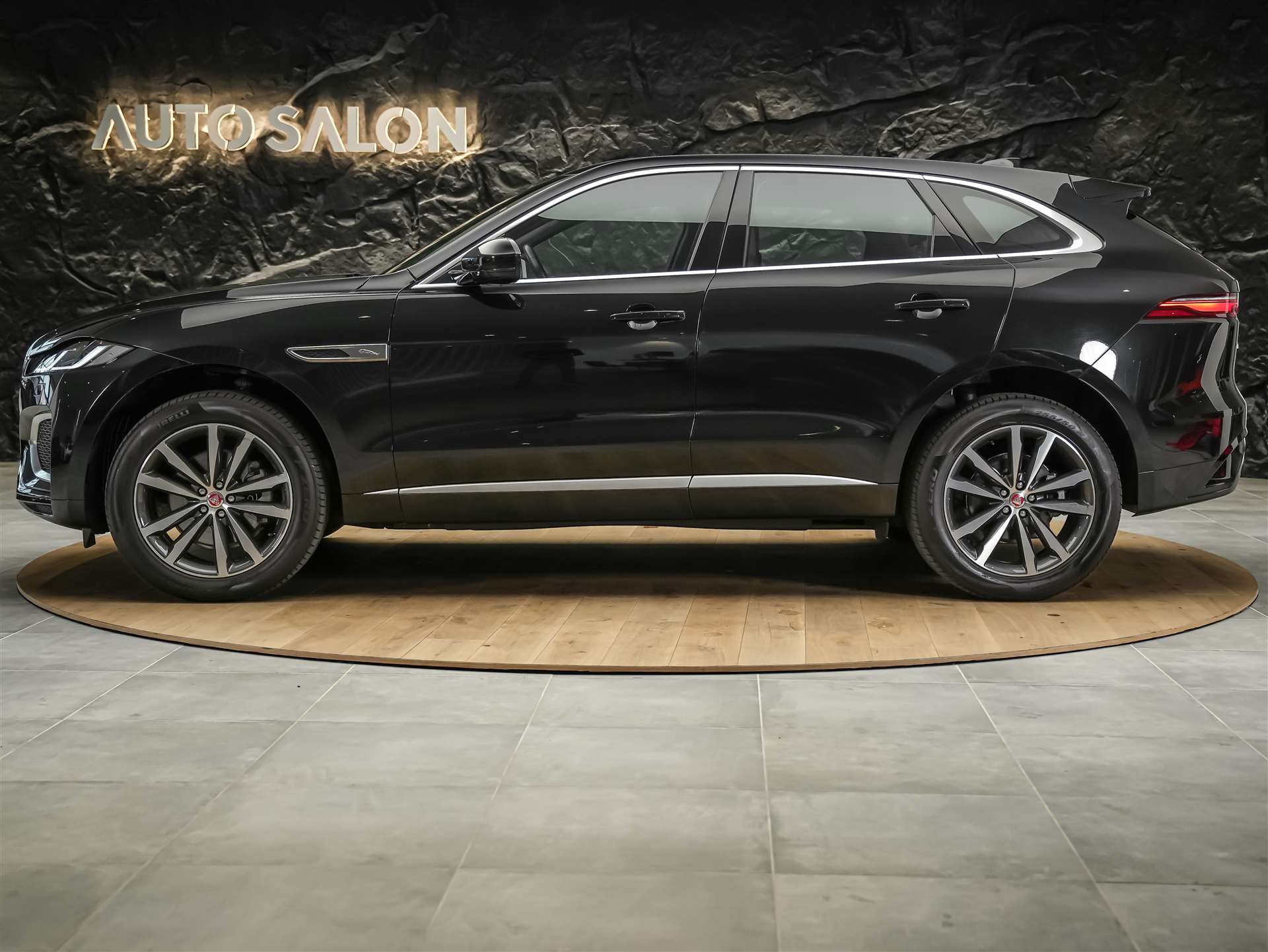 JAGUAR F-Pace 2.0 D I4 200 R-Dynamic SE AWD *Abstandsregler*Meridian Soundsystem*Lenkradheizung*-showroom-element-1