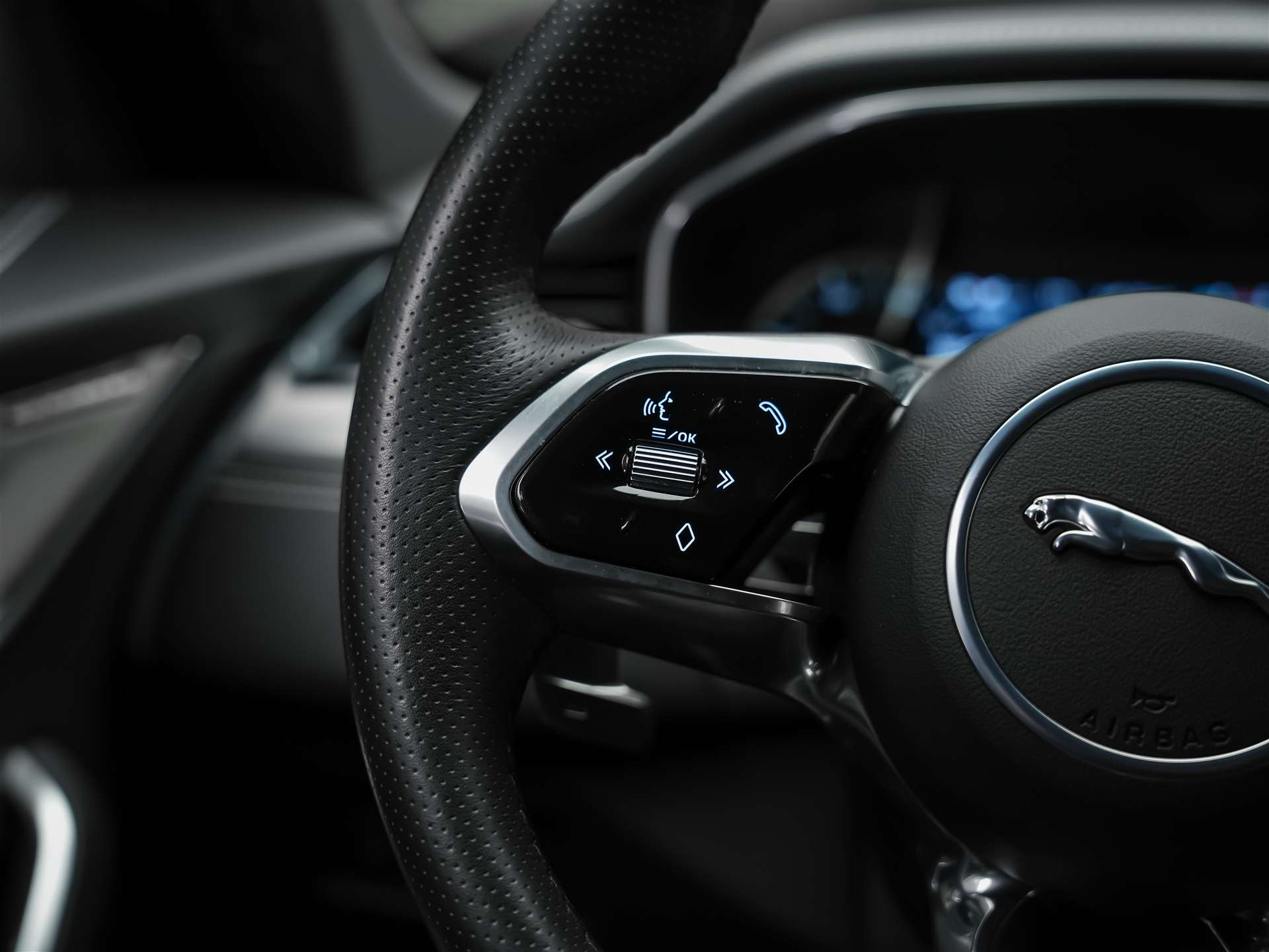 JAGUAR F-Pace 2.0 D I4 200 R-Dynamic SE AWD *Abstandsregler*Meridian Soundsystem*Lenkradheizung*-image-27