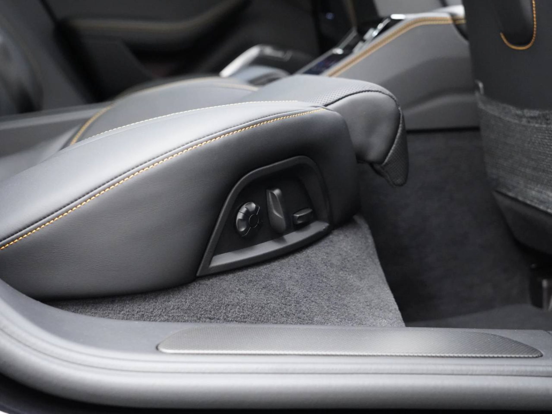 PORSCHE Panamera Turbo S E-Hybrid-image-31