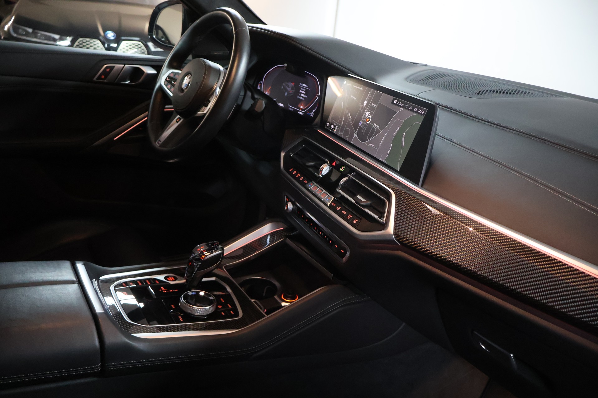 BMW X6 xDrive 48V 40d Steptronic M Sport-image-12