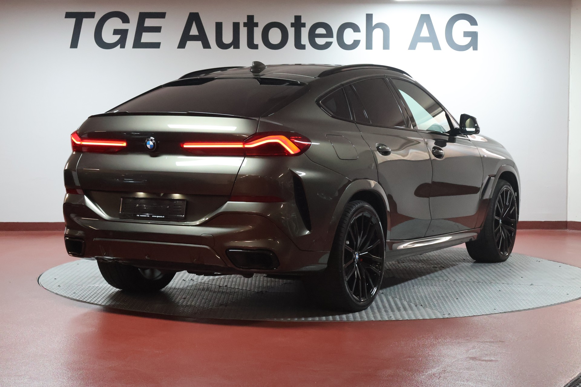BMW X6 xDrive 48V 40d Steptronic M Sport-image-22