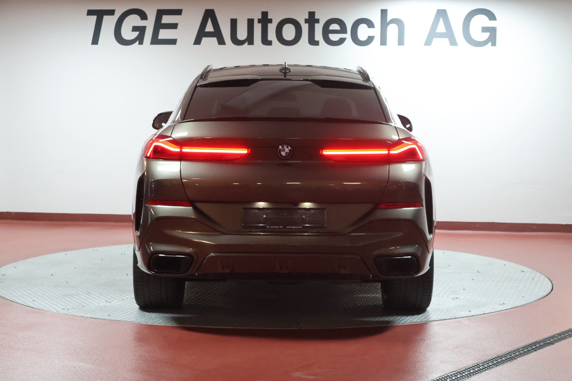 BMW X6 xDrive 48V 40d Steptronic M Sport-image-23