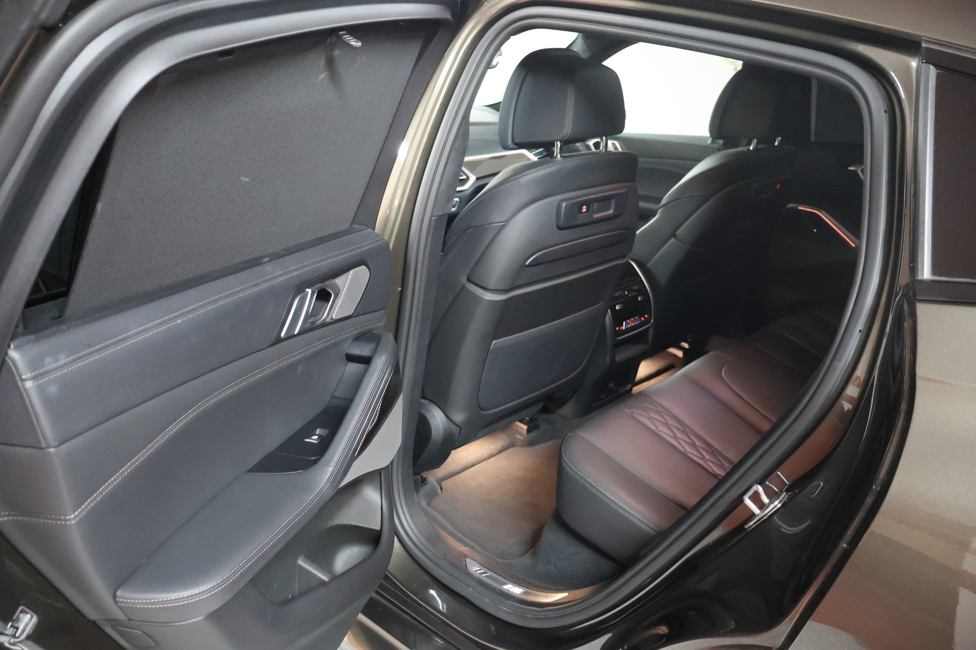 BMW X6 xDrive 48V 40d Steptronic M Sport-image-18