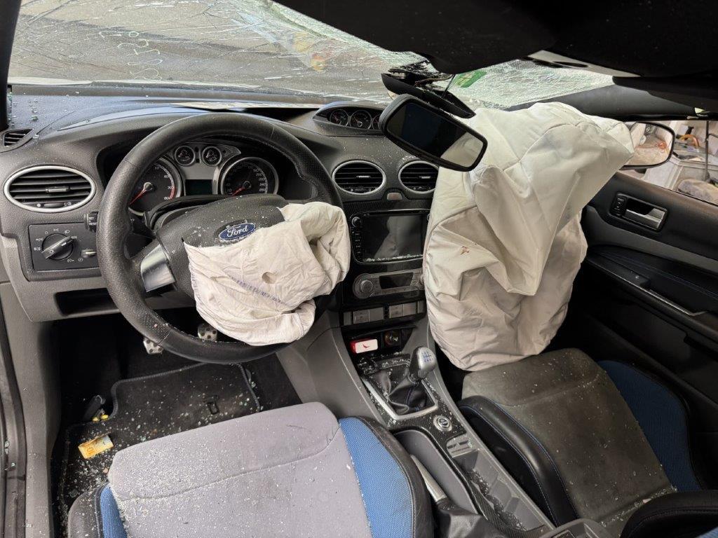 FORD Focus 2.5 Turbo RS-image-4