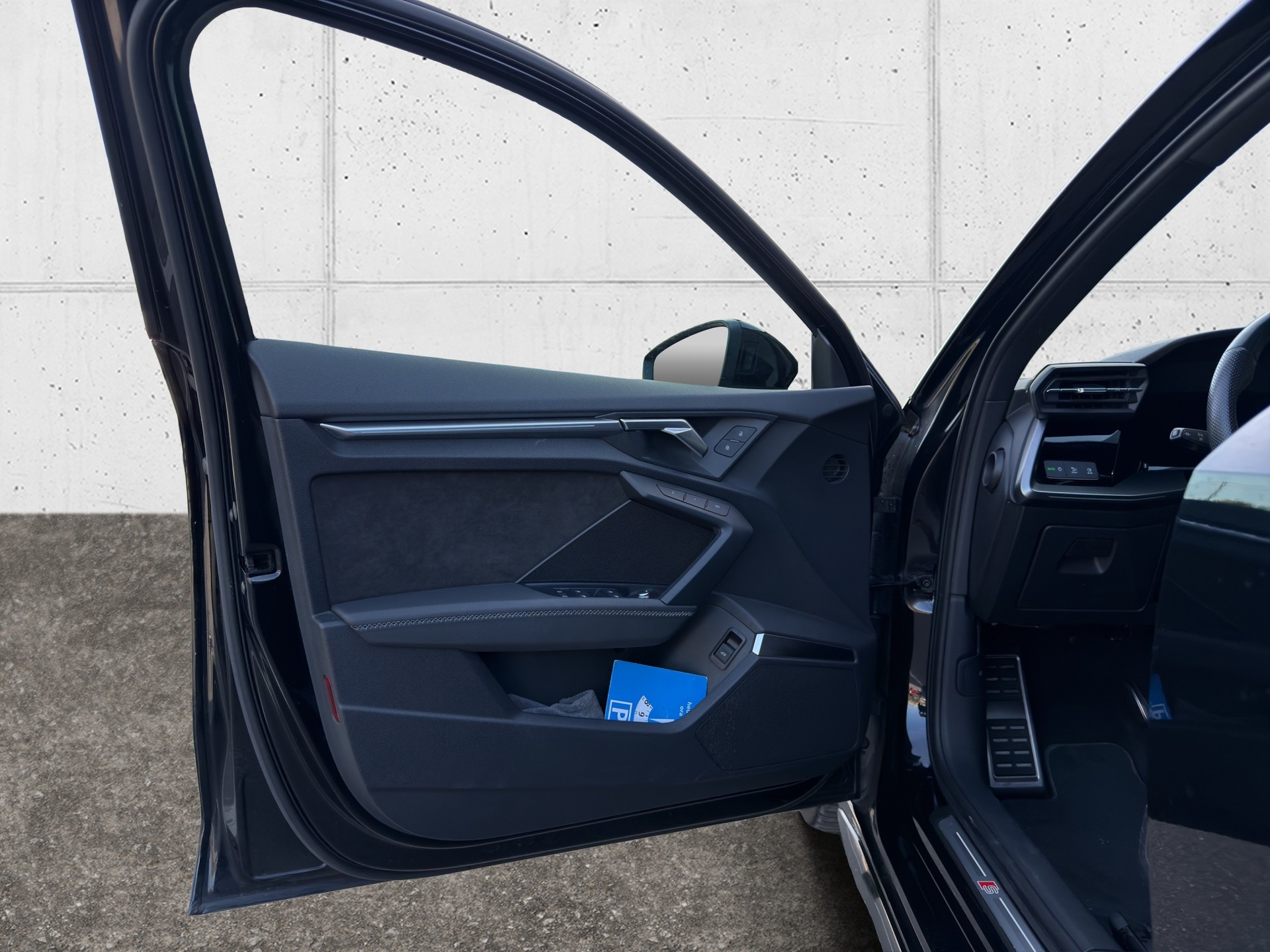 AUDI S3 Sportback 2.0 TFSI quattro S-tronic-image-26
