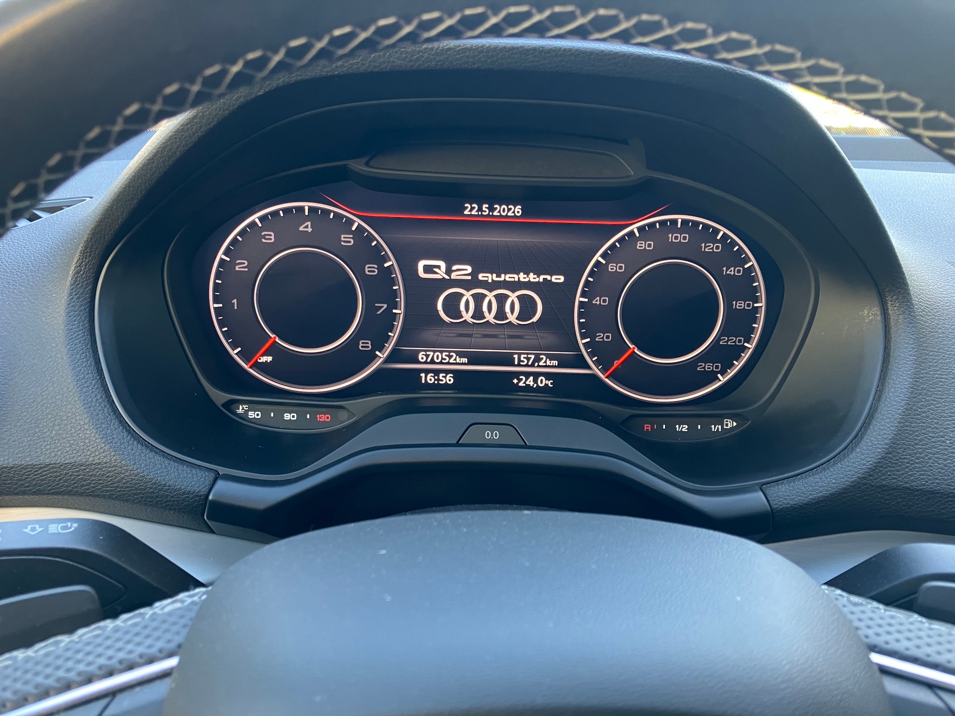 AUDI Q2 40 TFSI S line quattro S-tronic-image-9
