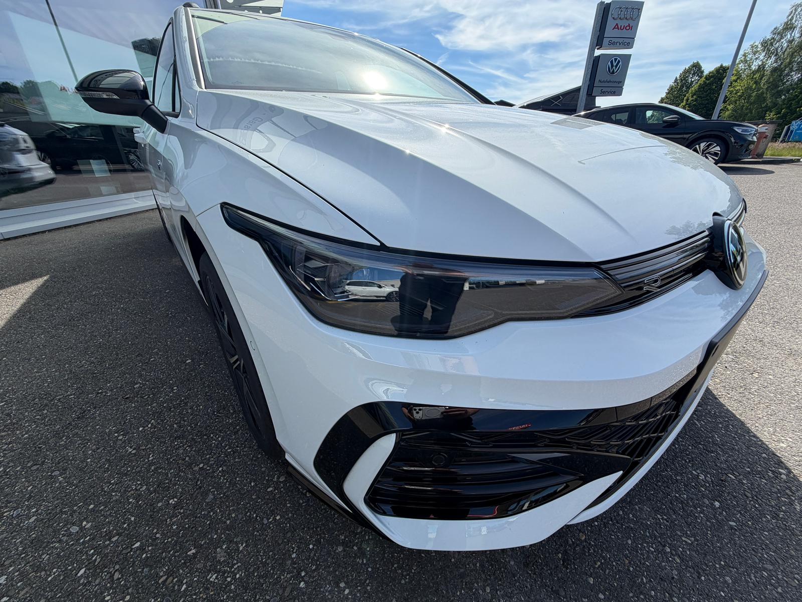 VW Golf Variant 2.0 TSI R-Line DSG 4 Motion-image-8