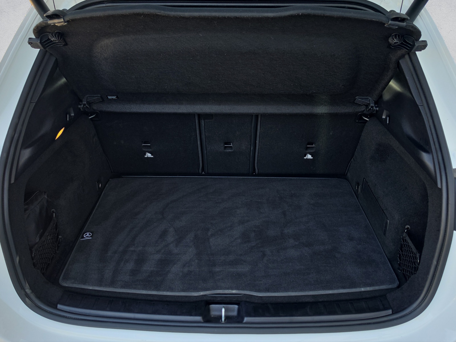 MERCEDES-BENZ GLA 220 4Matic 8G-DCT-image-16