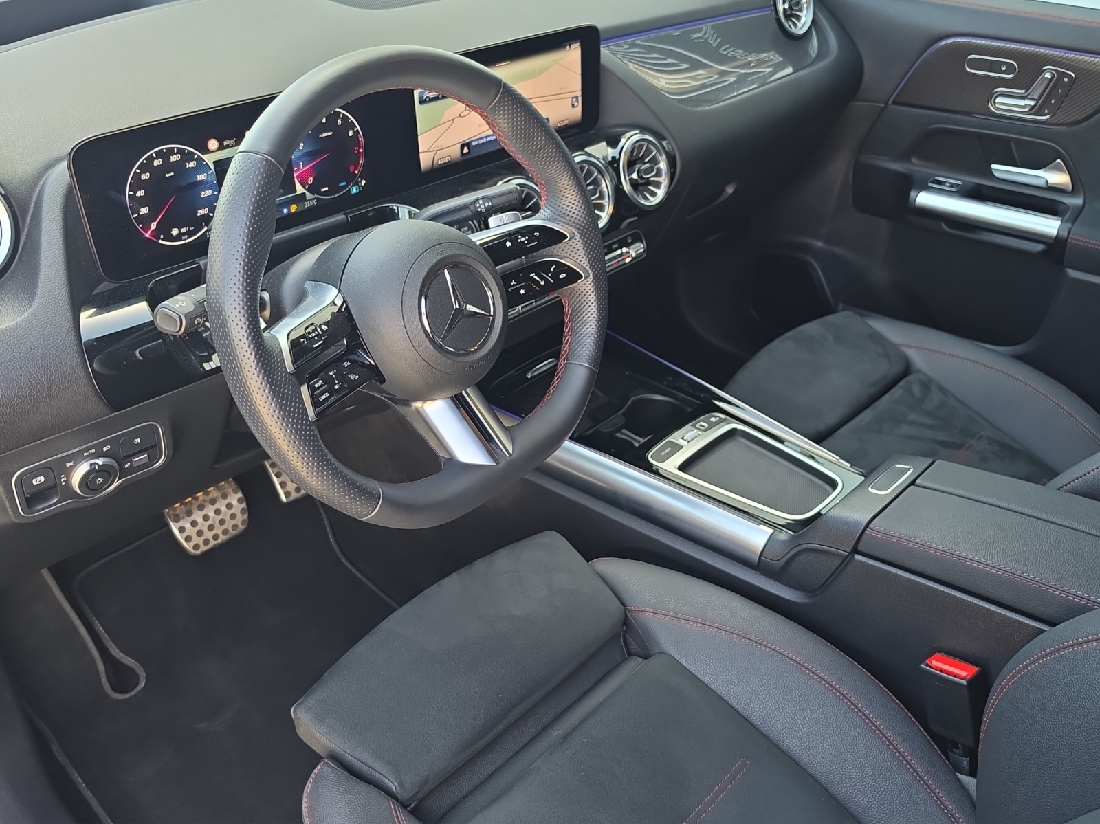 MERCEDES-BENZ GLA 220 4Matic 8G-DCT-image-10