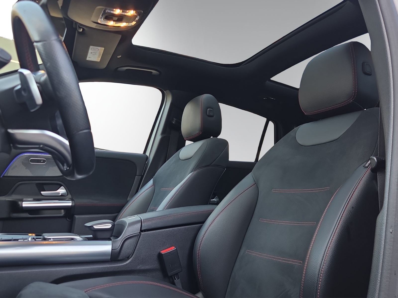 MERCEDES-BENZ GLA 250 4Matic AMG Line 8G-DCT-image-8