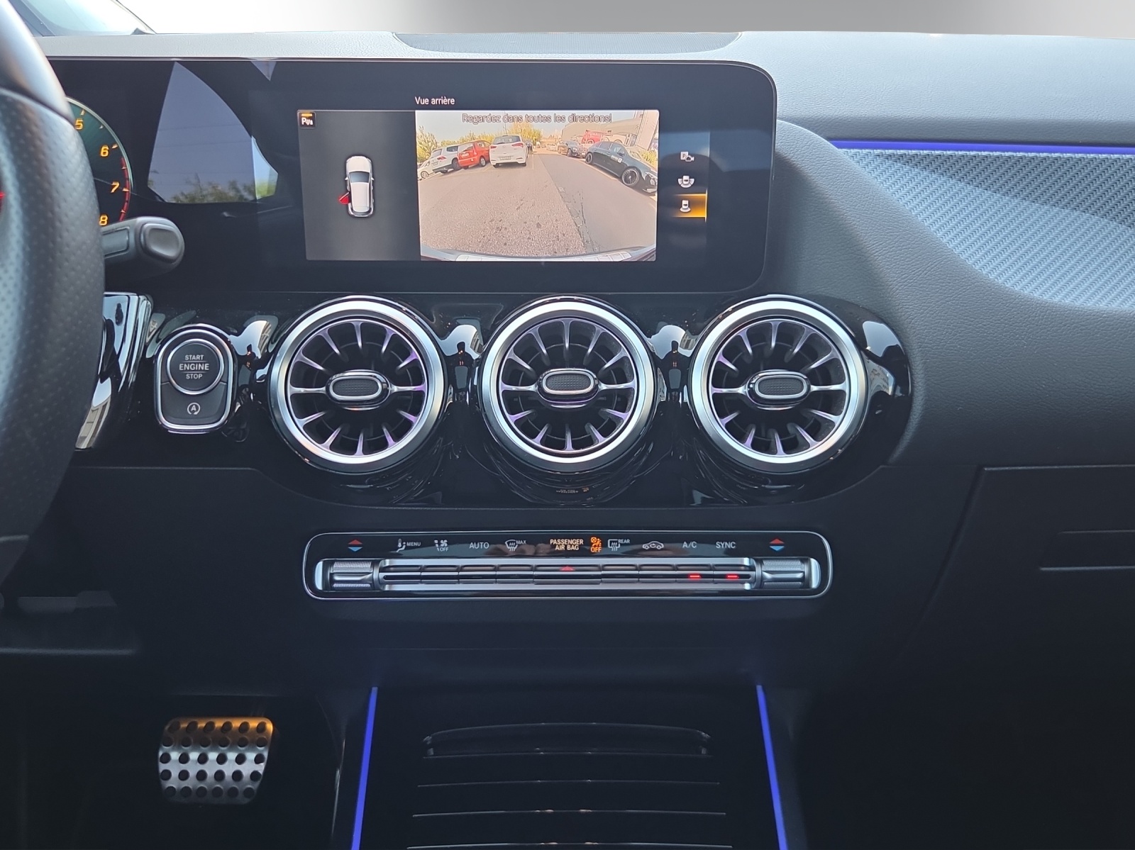 MERCEDES-BENZ GLA 250 4Matic AMG Line 8G-DCT-image-13