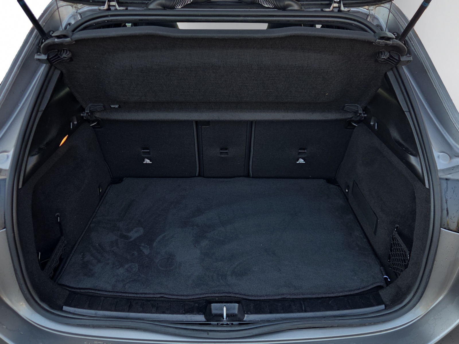 MERCEDES-BENZ GLA 250 4Matic AMG Line 8G-DCT-image-6