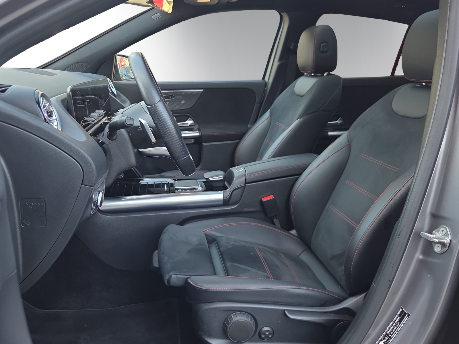MERCEDES-BENZ GLA 250 4Matic AMG Line 8G-DCT-image-7