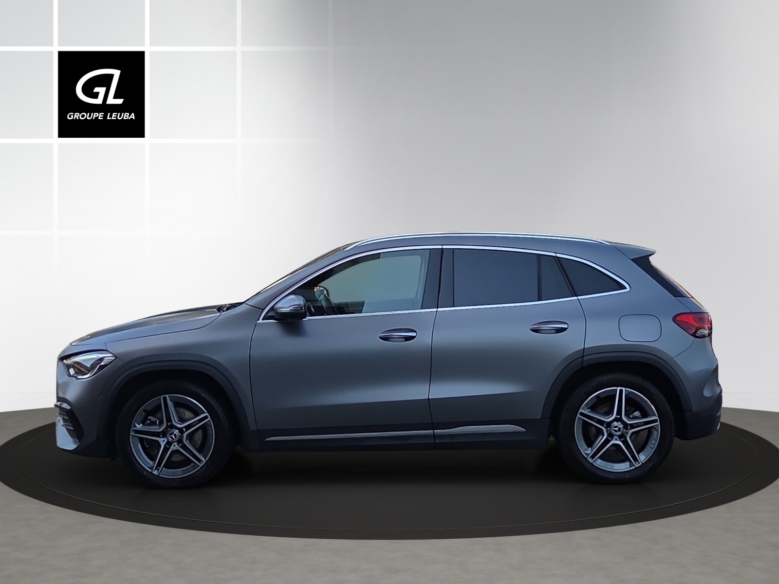MERCEDES-BENZ GLA 250 4Matic AMG Line 8G-DCT-showroom-element-2