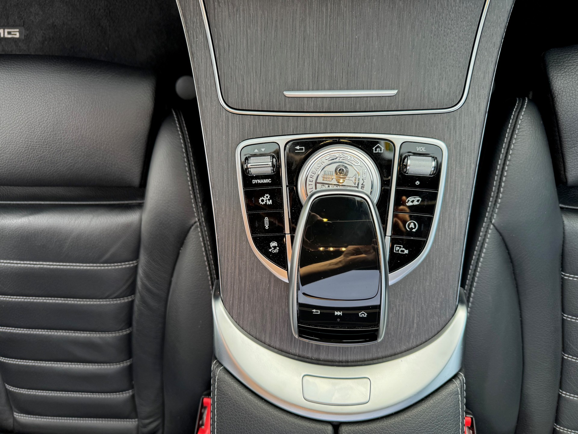 MERCEDES-BENZ C 43 AMG 4matic-image-10