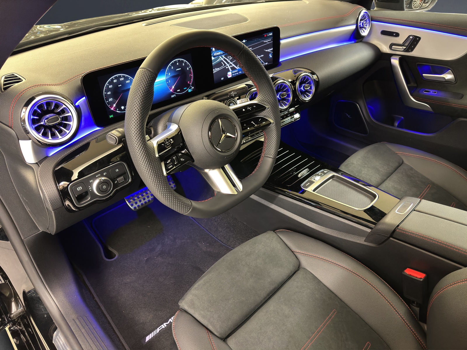 MERCEDES-BENZ CLA 250 4MATIC Shooting Brake-image-6