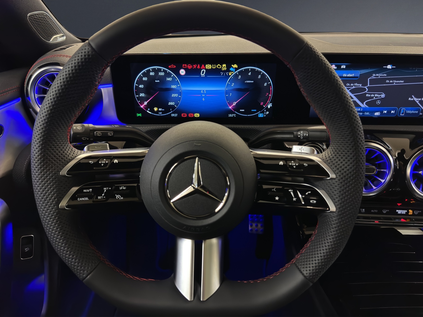 MERCEDES-BENZ CLA 250 4MATIC Shooting Brake-image-10