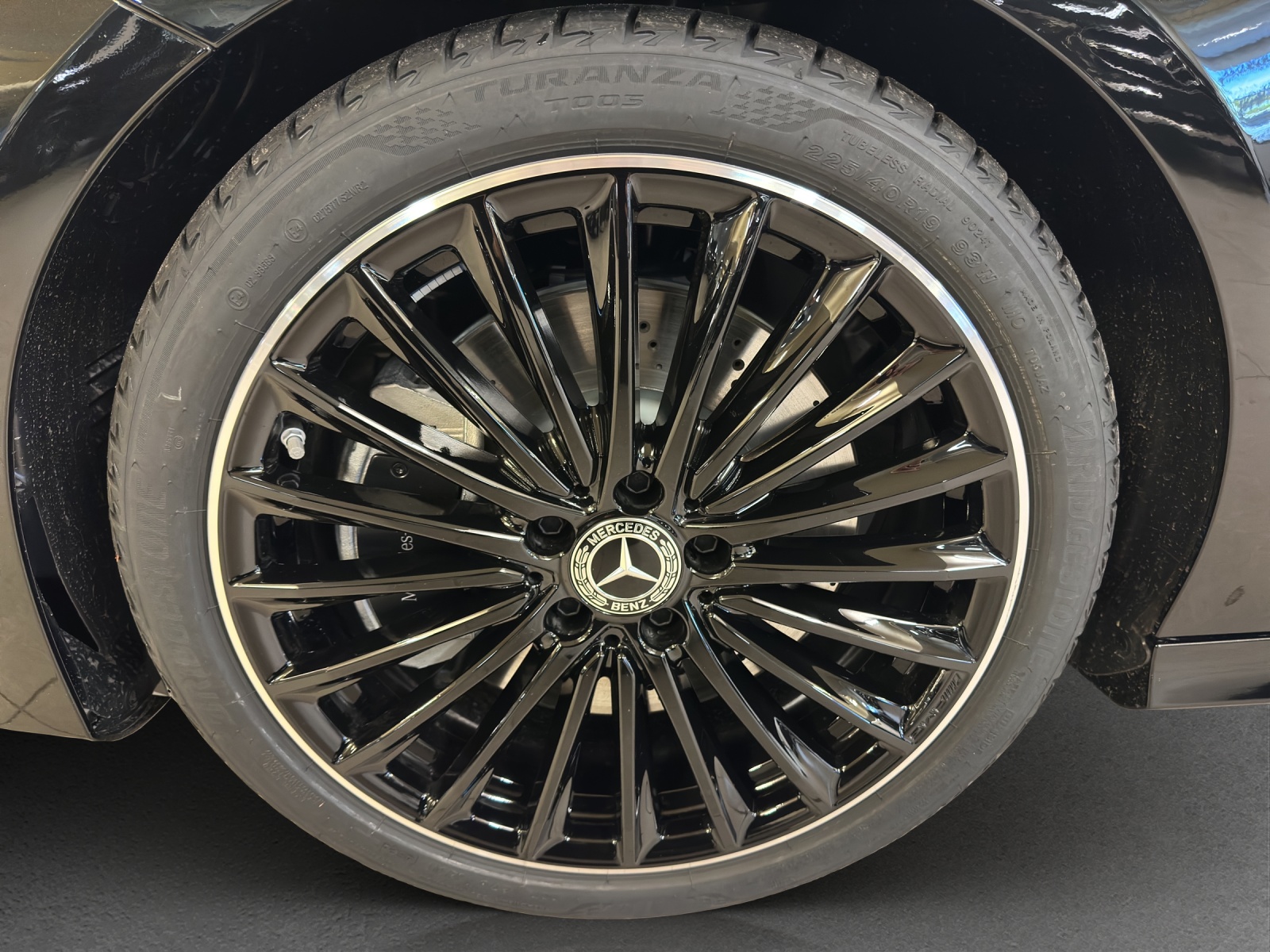MERCEDES-BENZ CLA 250 4MATIC Shooting Brake-image-14
