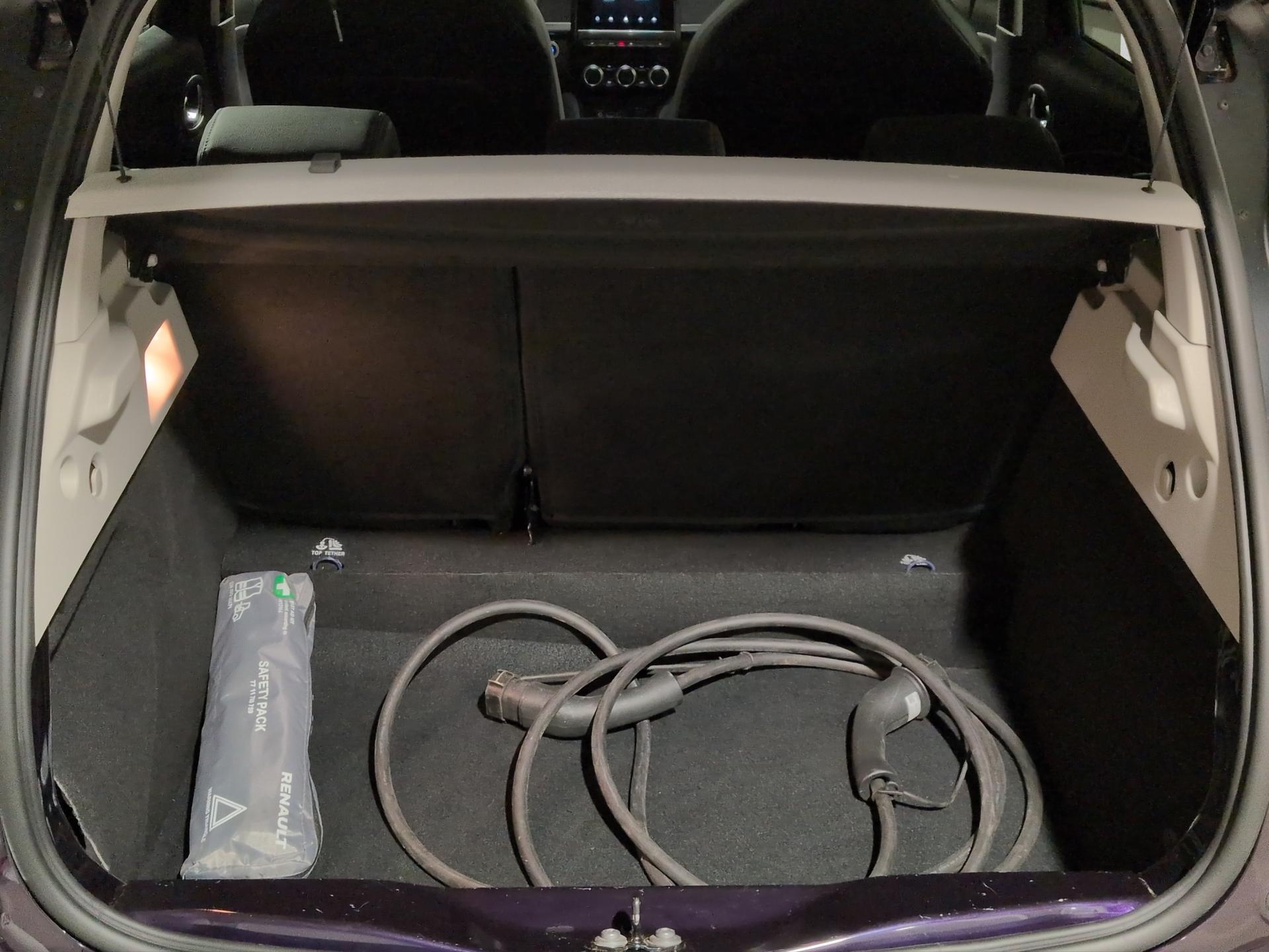RENAULT Zoe Intens R135 (incl. Batterie)-image-15