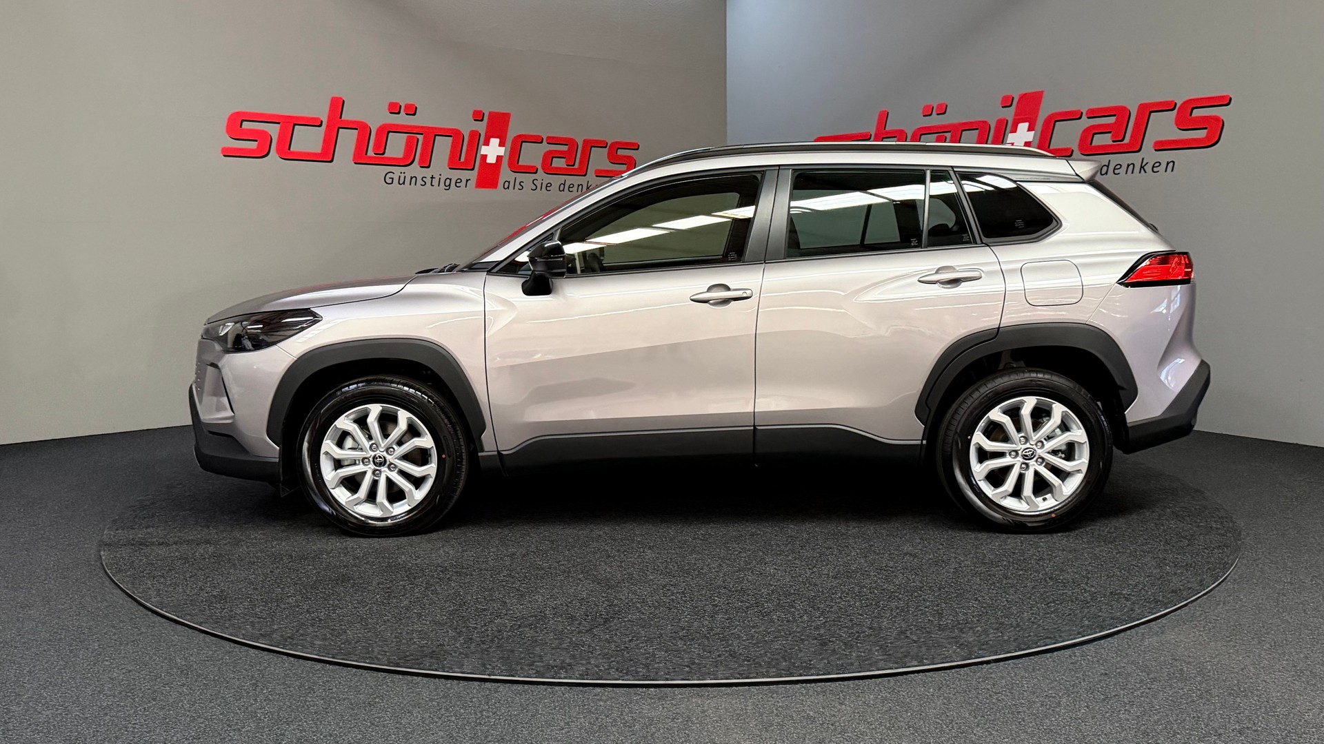 TOYOTA Corolla Cross 1.8 Comfort e-CVT-showroom-element-2