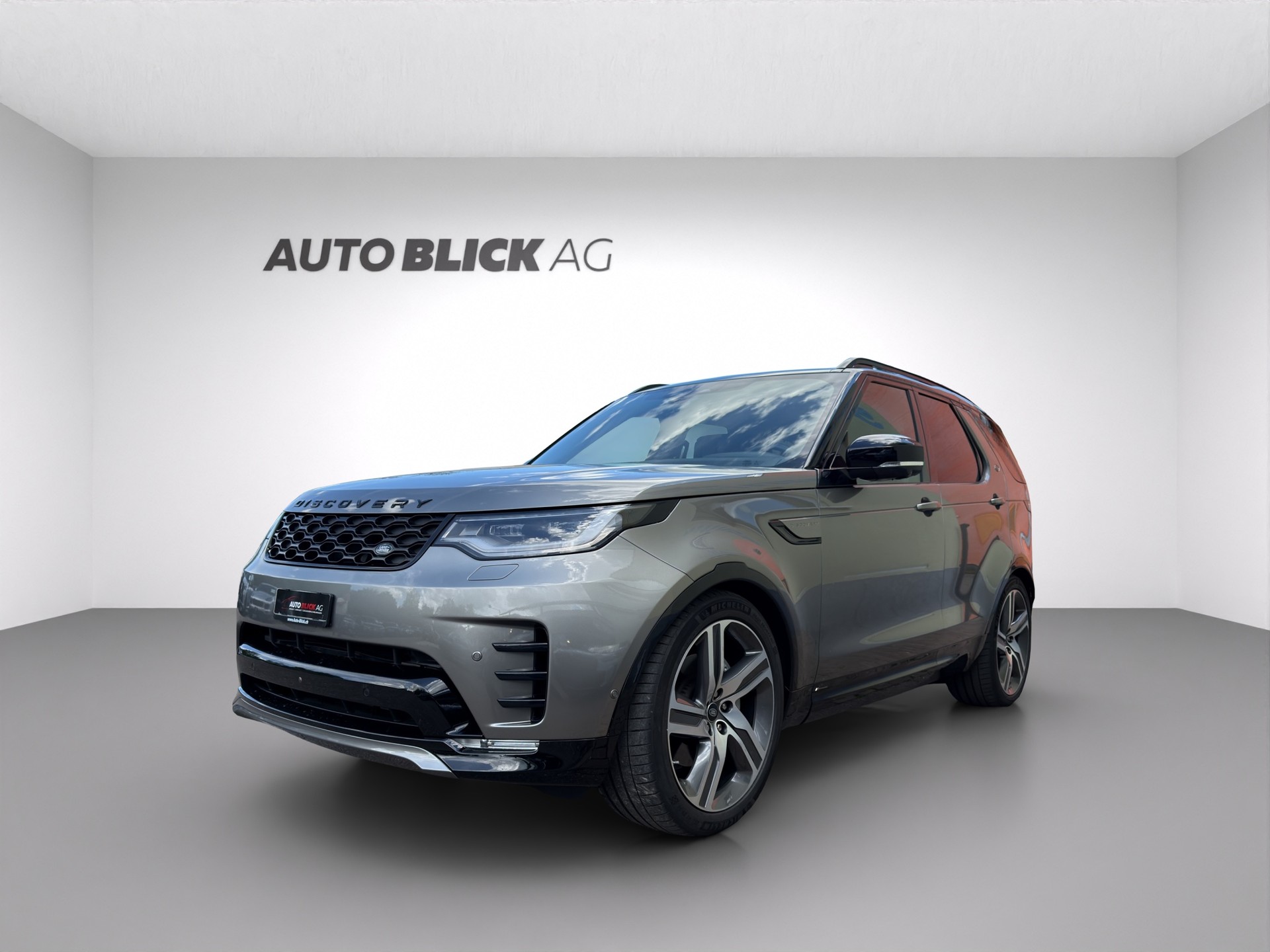 LAND ROVER Discovery 3.0D I6 300 R-Dynamic HSE AWD Automatic