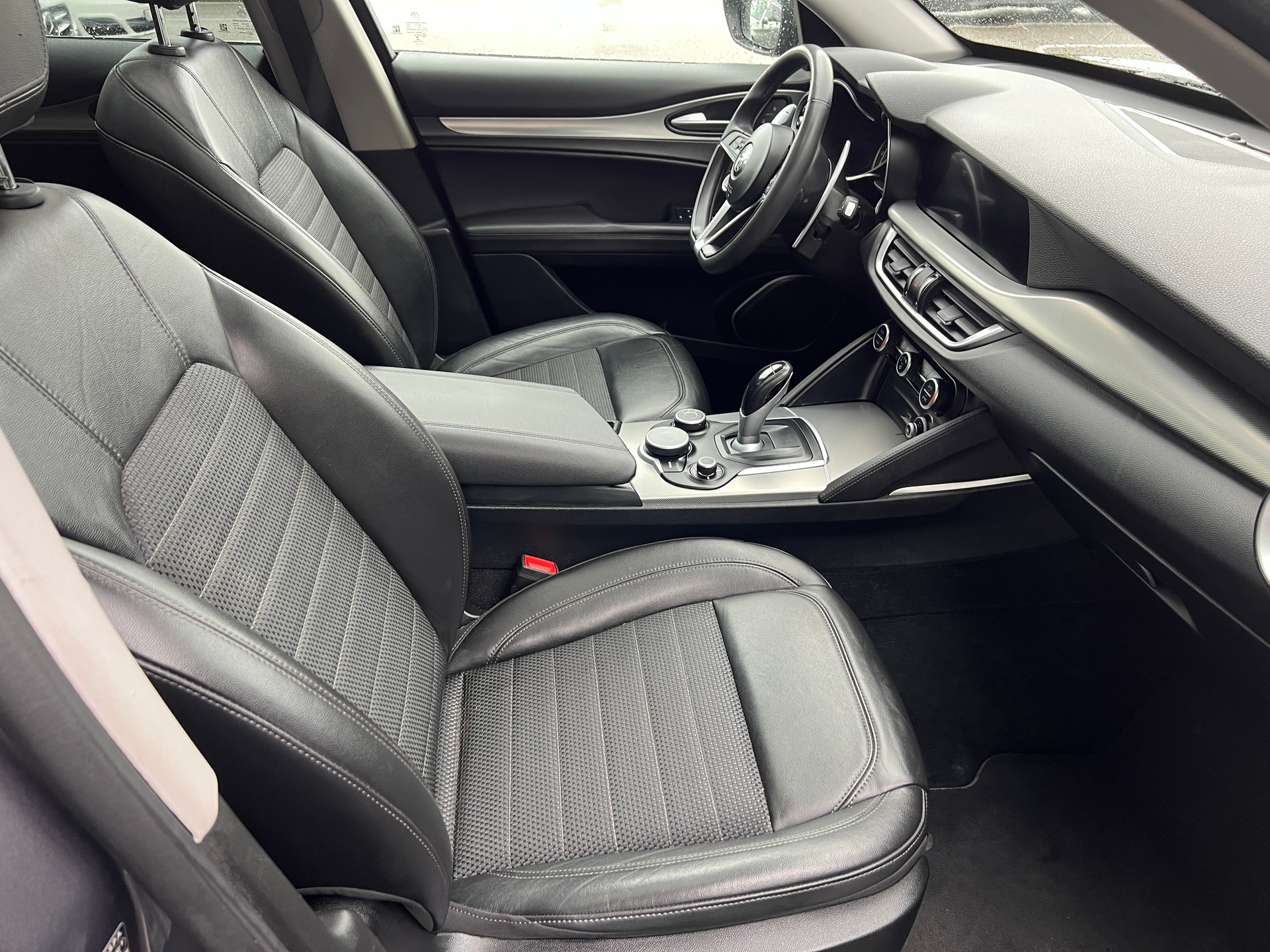 ALFA ROMEO Stelvio 2.2 JTDM Super Q4 Automatic-image-9