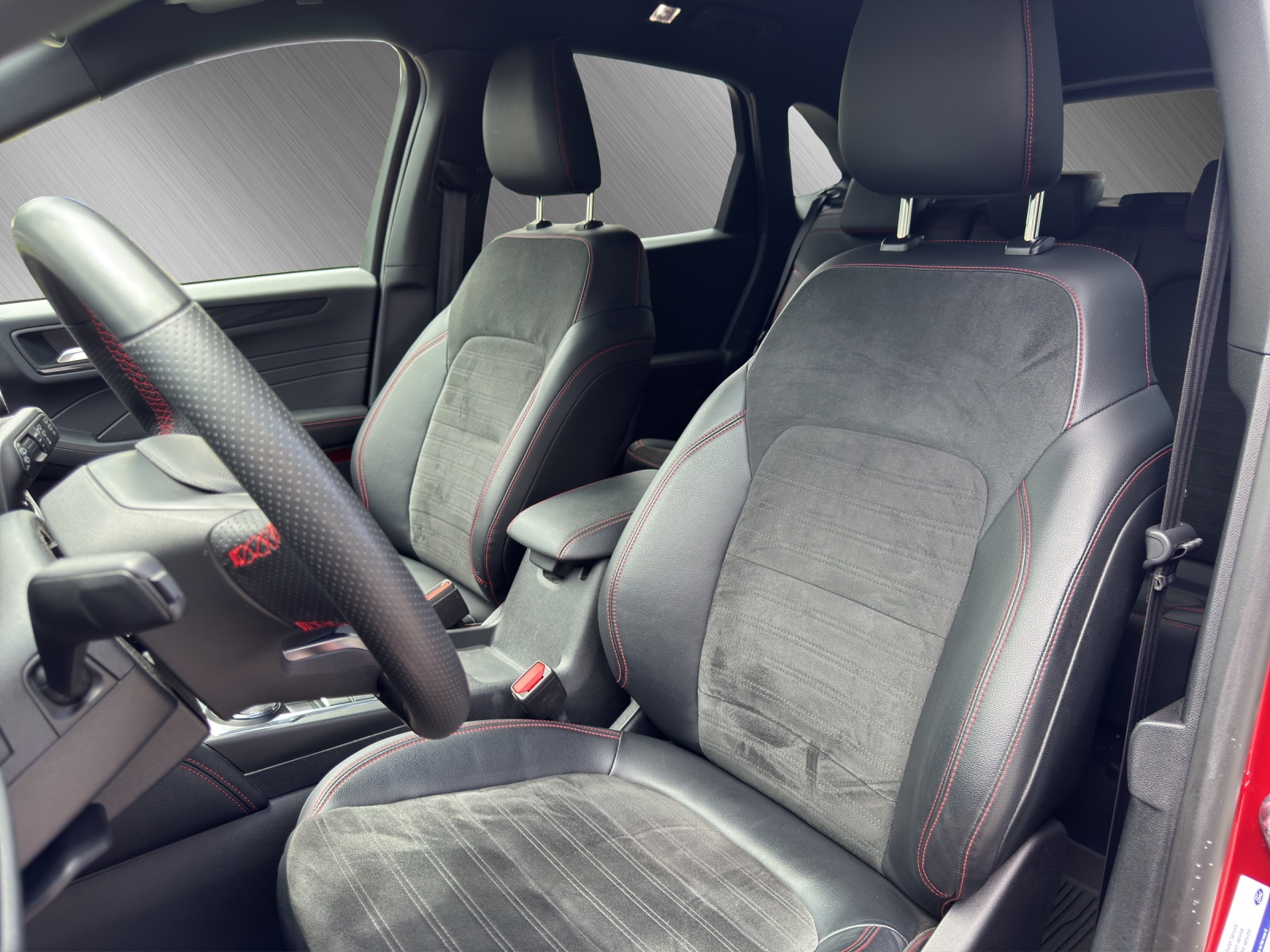 FORD Kuga 2.5 Plug-in Hybrid ST-Line-image-11