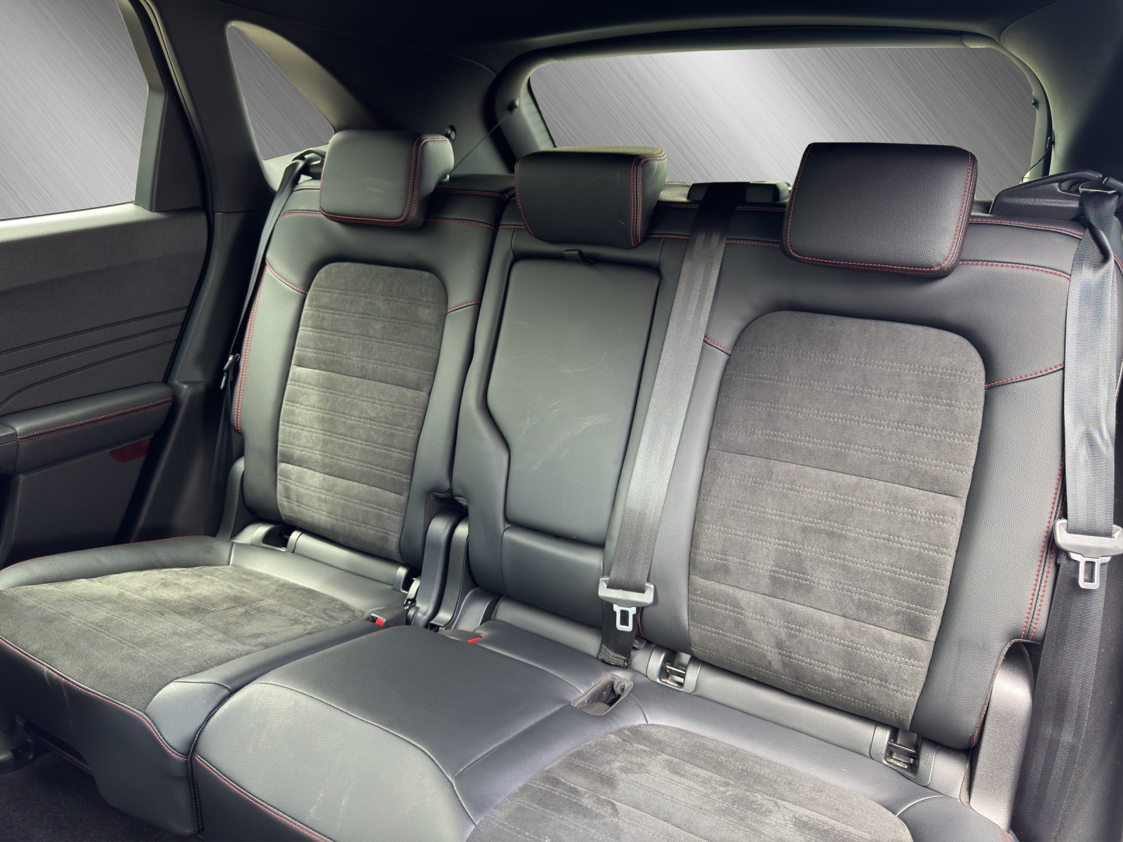 FORD Kuga 2.5 Plug-in Hybrid ST-Line-image-12