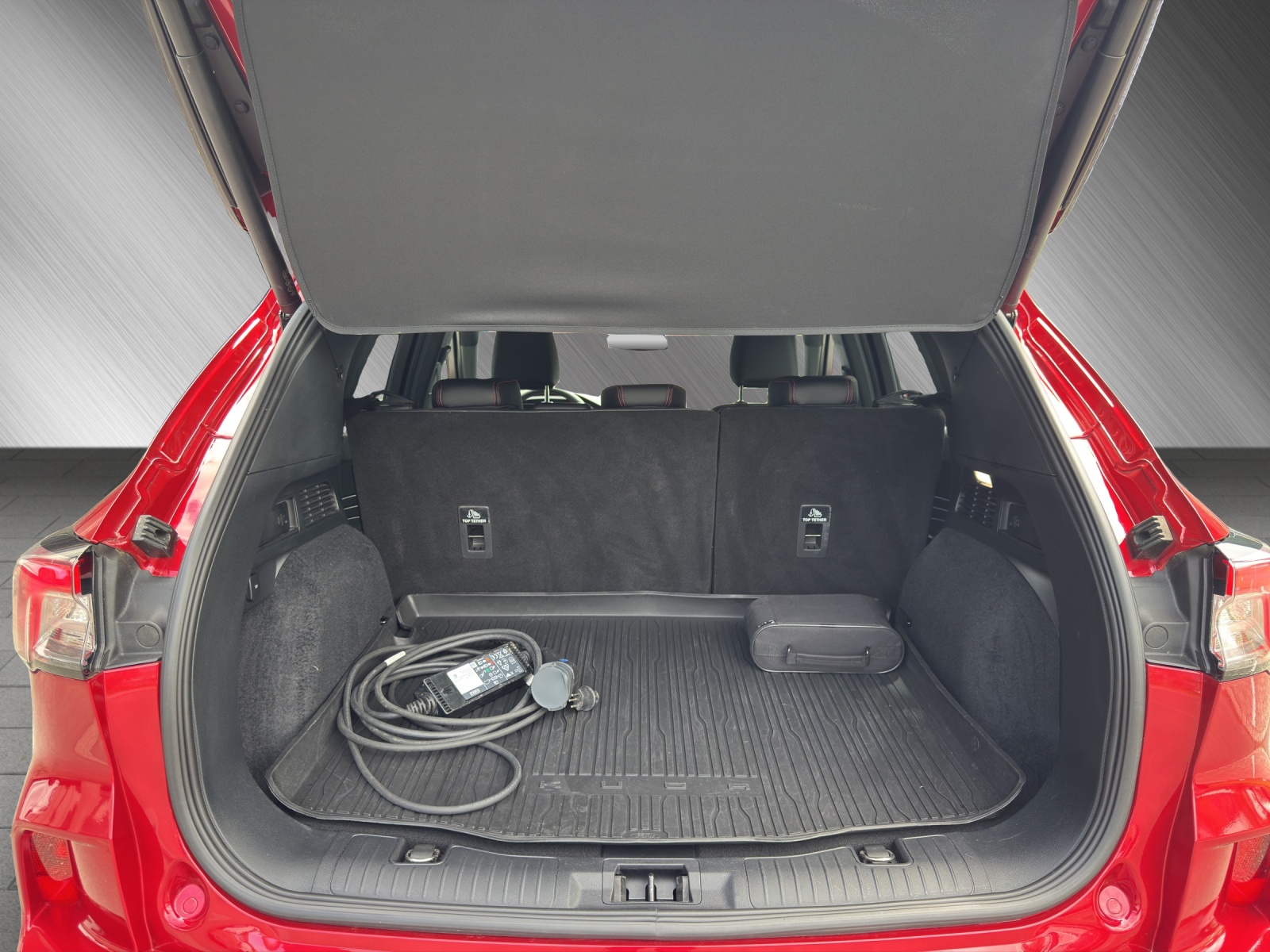 FORD Kuga 2.5 Plug-in Hybrid ST-Line-image-13