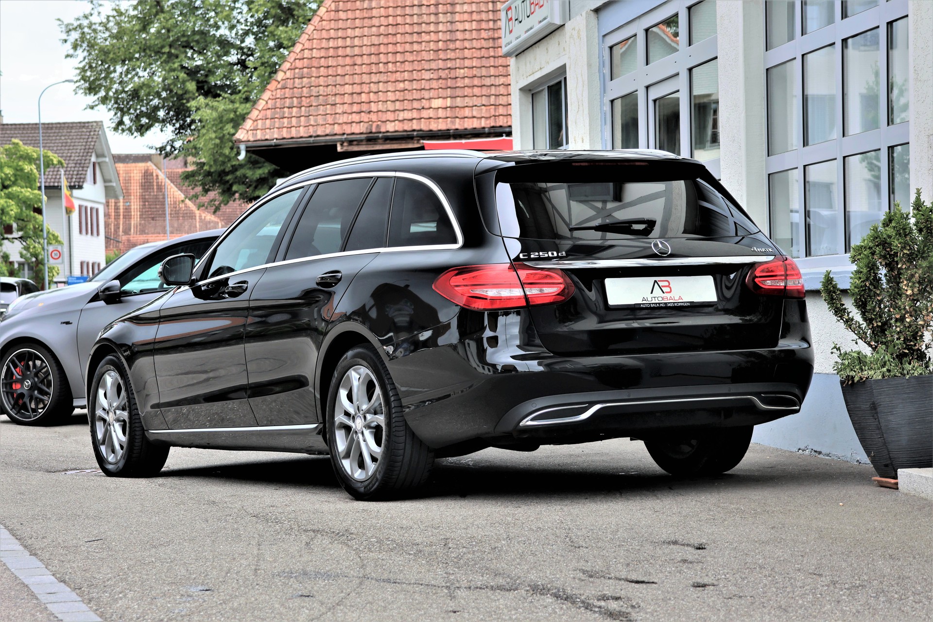MERCEDES-BENZ C 250 BlueTEC Avantgarde 4Matic 7G-Tronic (CH) + 1.8T AHK-showroom-element-2