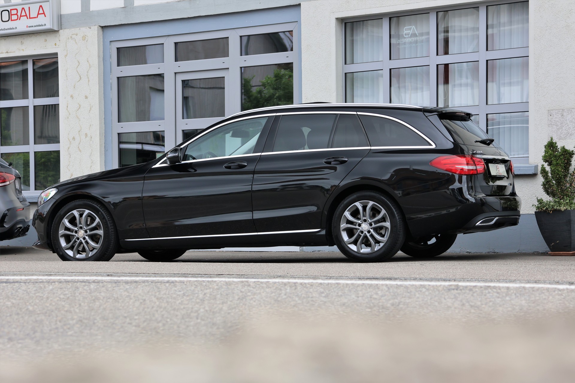 MERCEDES-BENZ C 250 BlueTEC Avantgarde 4Matic 7G-Tronic (CH) + 1.8T AHK-showroom-element-3