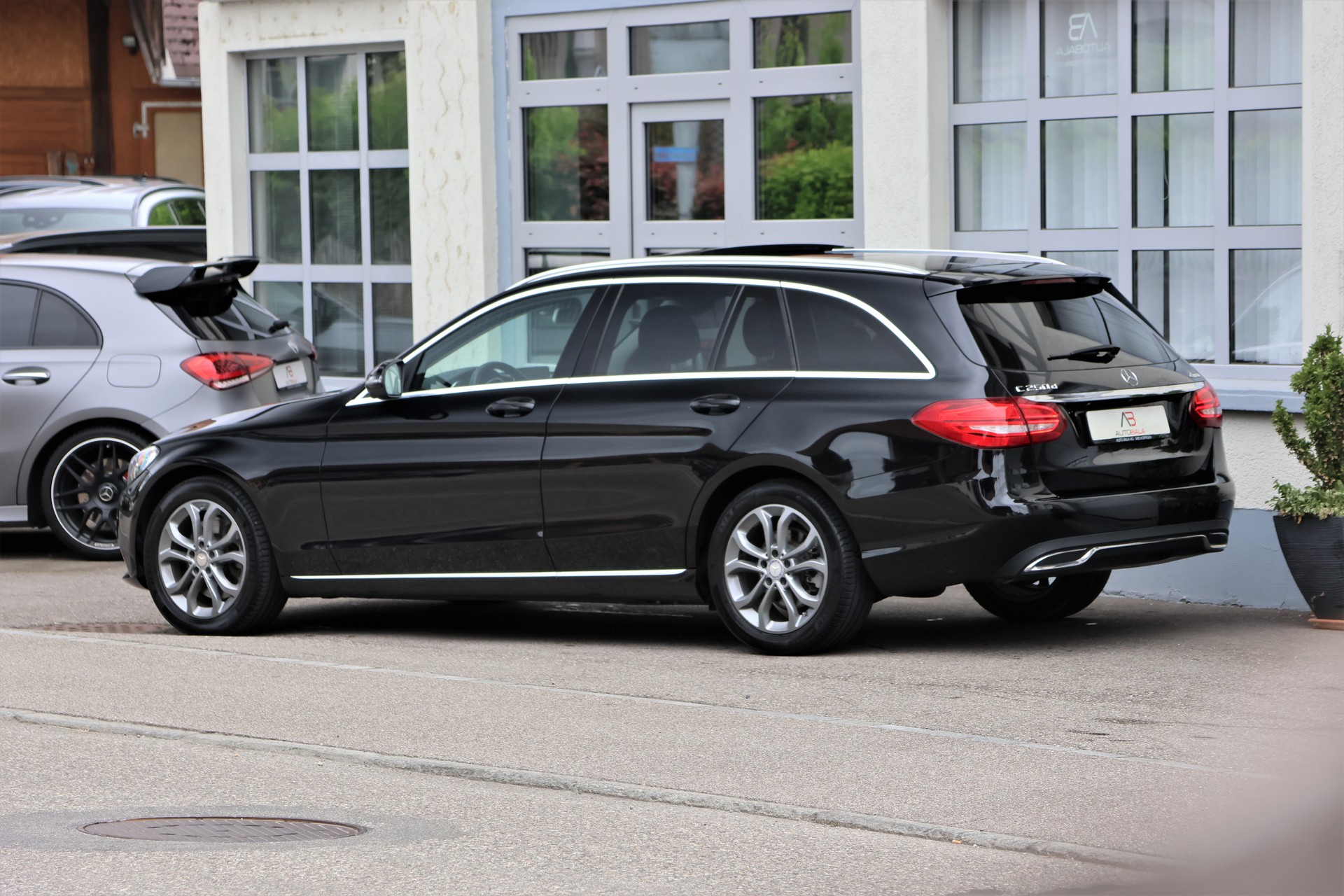 MERCEDES-BENZ C 250 BlueTEC Avantgarde 4Matic 7G-Tronic (CH) + 1.8T AHK-image-4