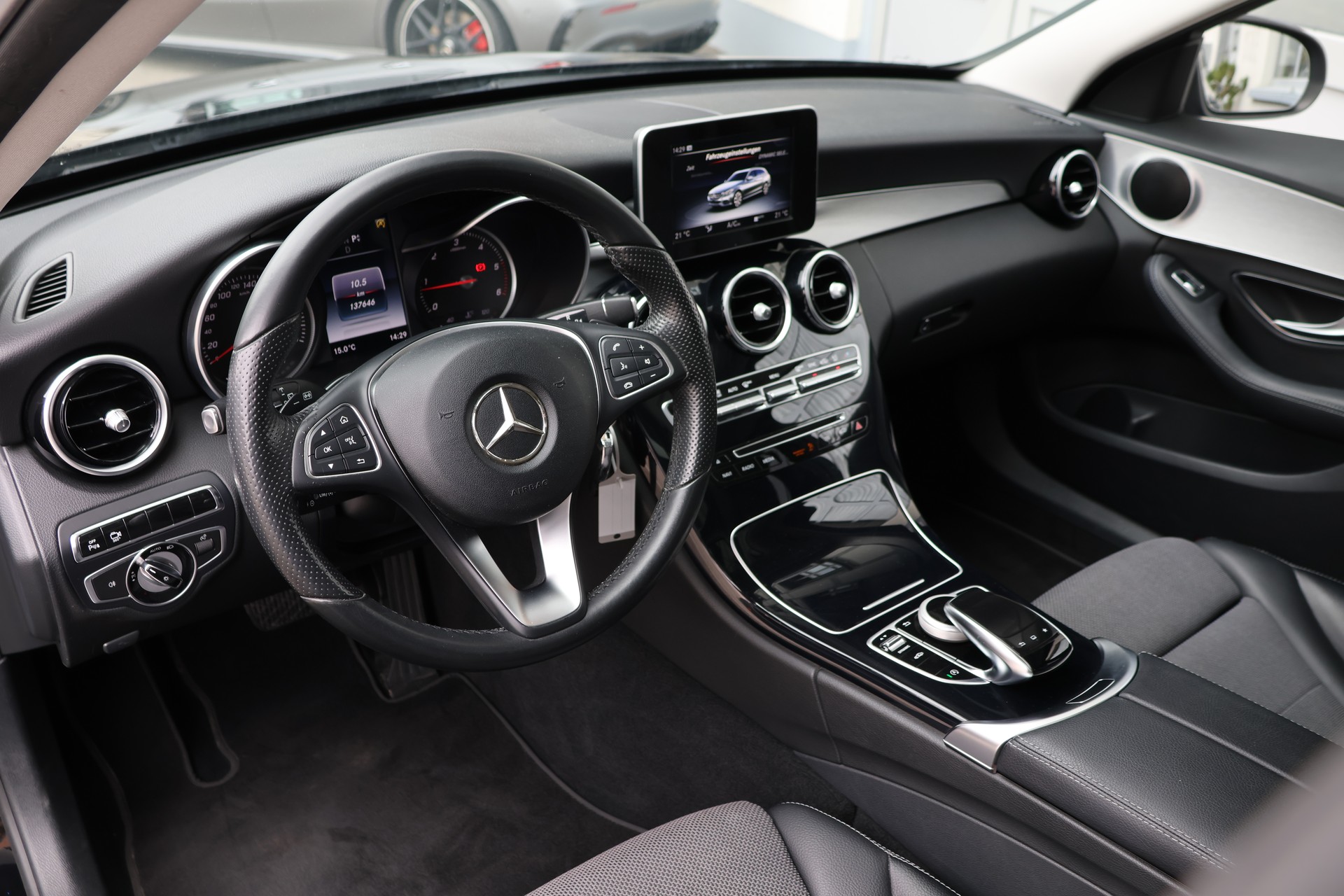 MERCEDES-BENZ C 250 BlueTEC Avantgarde 4Matic 7G-Tronic (CH) + 1.8T AHK-image-9