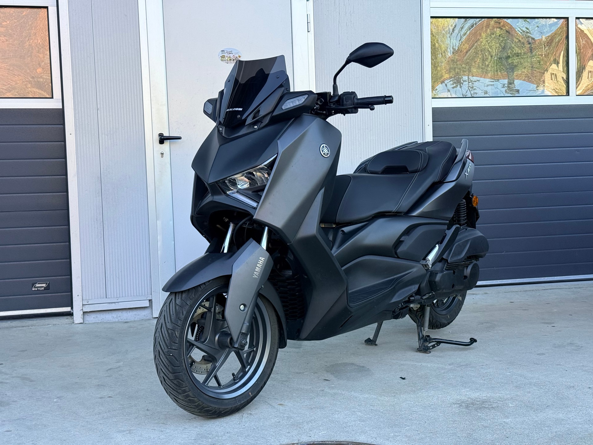 YAMAHA X-Max YP 125-image-1