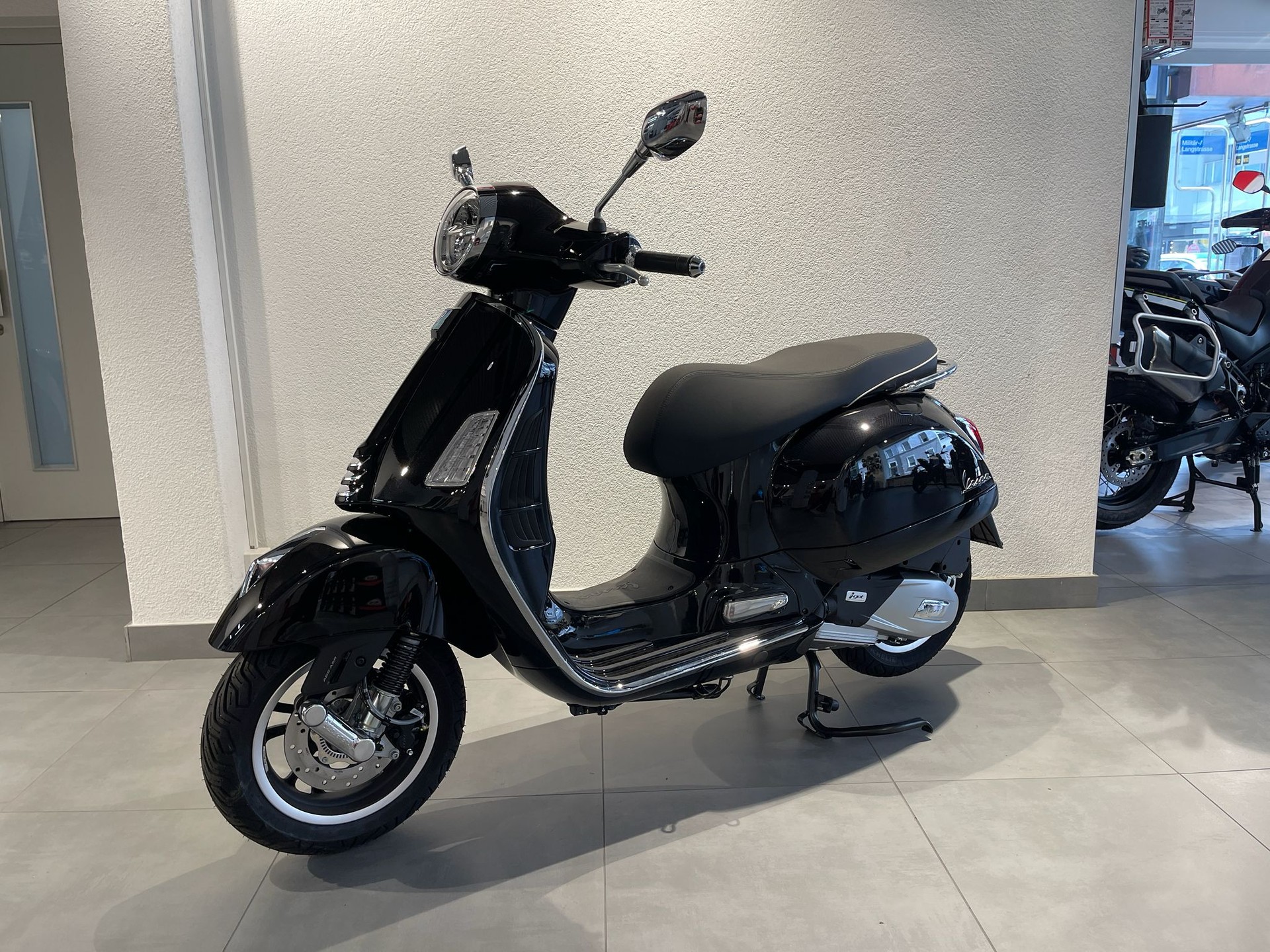 PIAGGIO Vespa GTS 125 Super | Vorführfahrzeug | Roller | Garantie-image-7