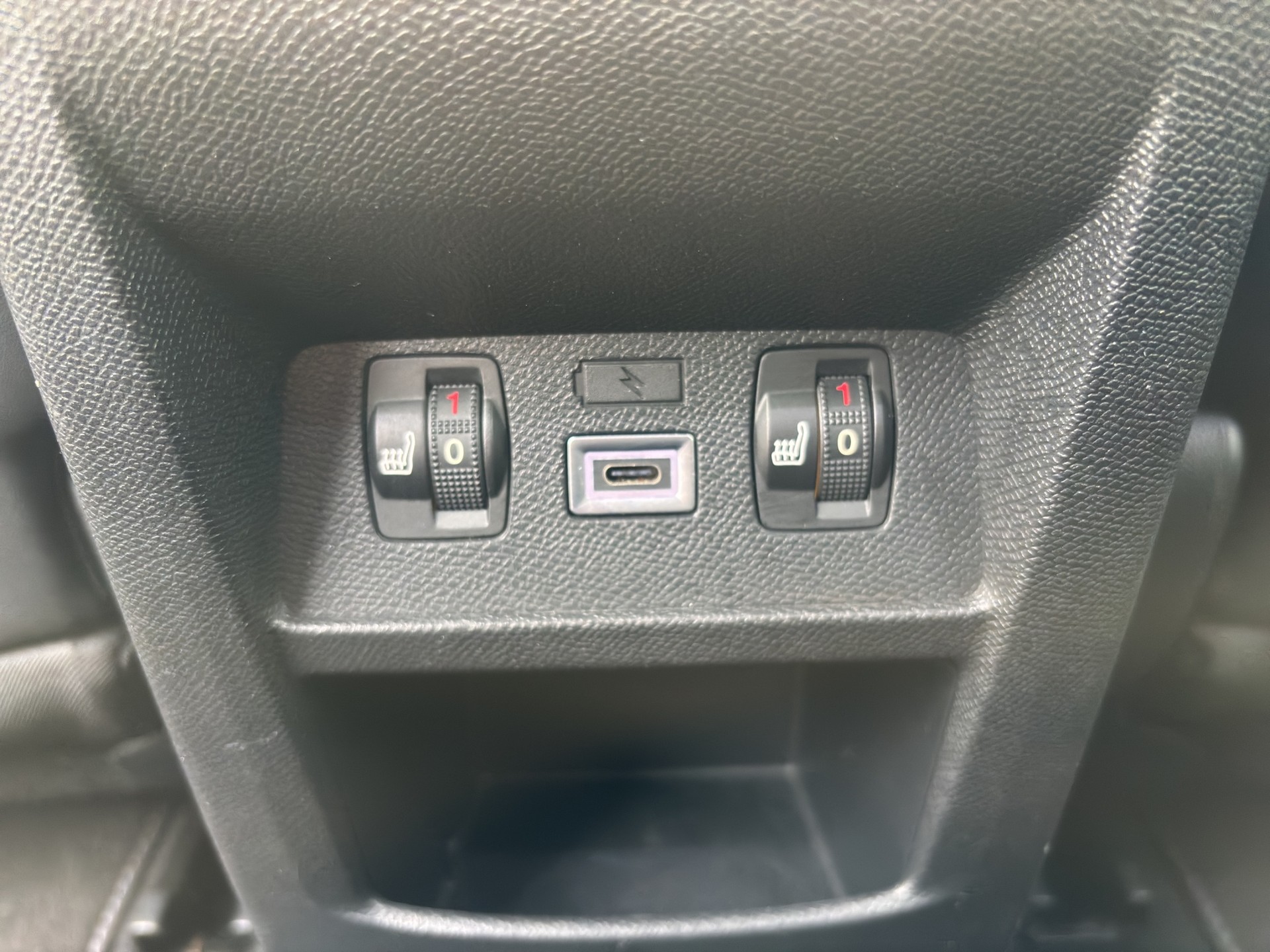 OPEL Astra 1.6 PHEV Turbo Swiss Plus A-image-15