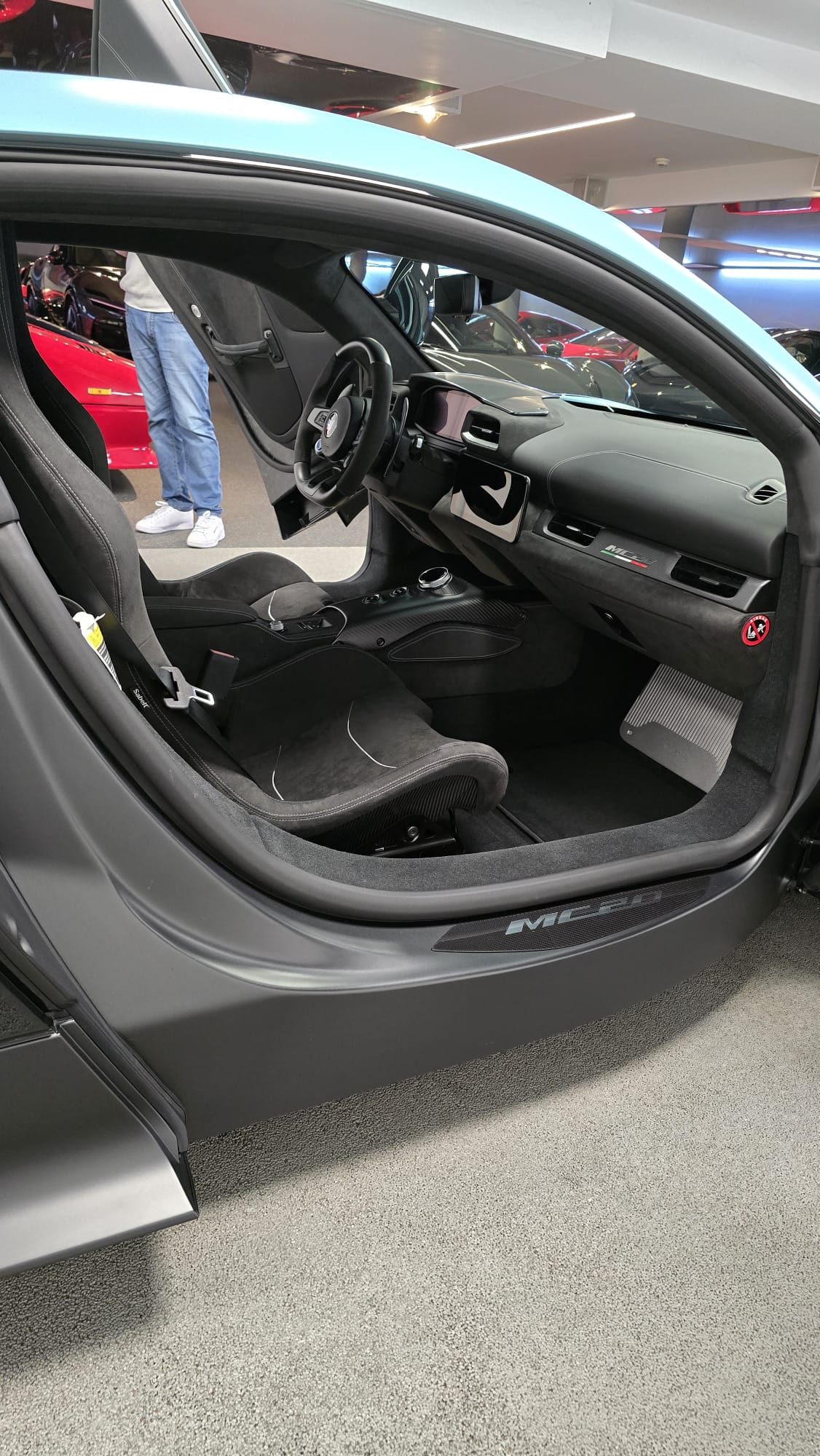 MASERATI MC20 Versione Speciale Fuoriserie 1 di 20-showroom-element-3