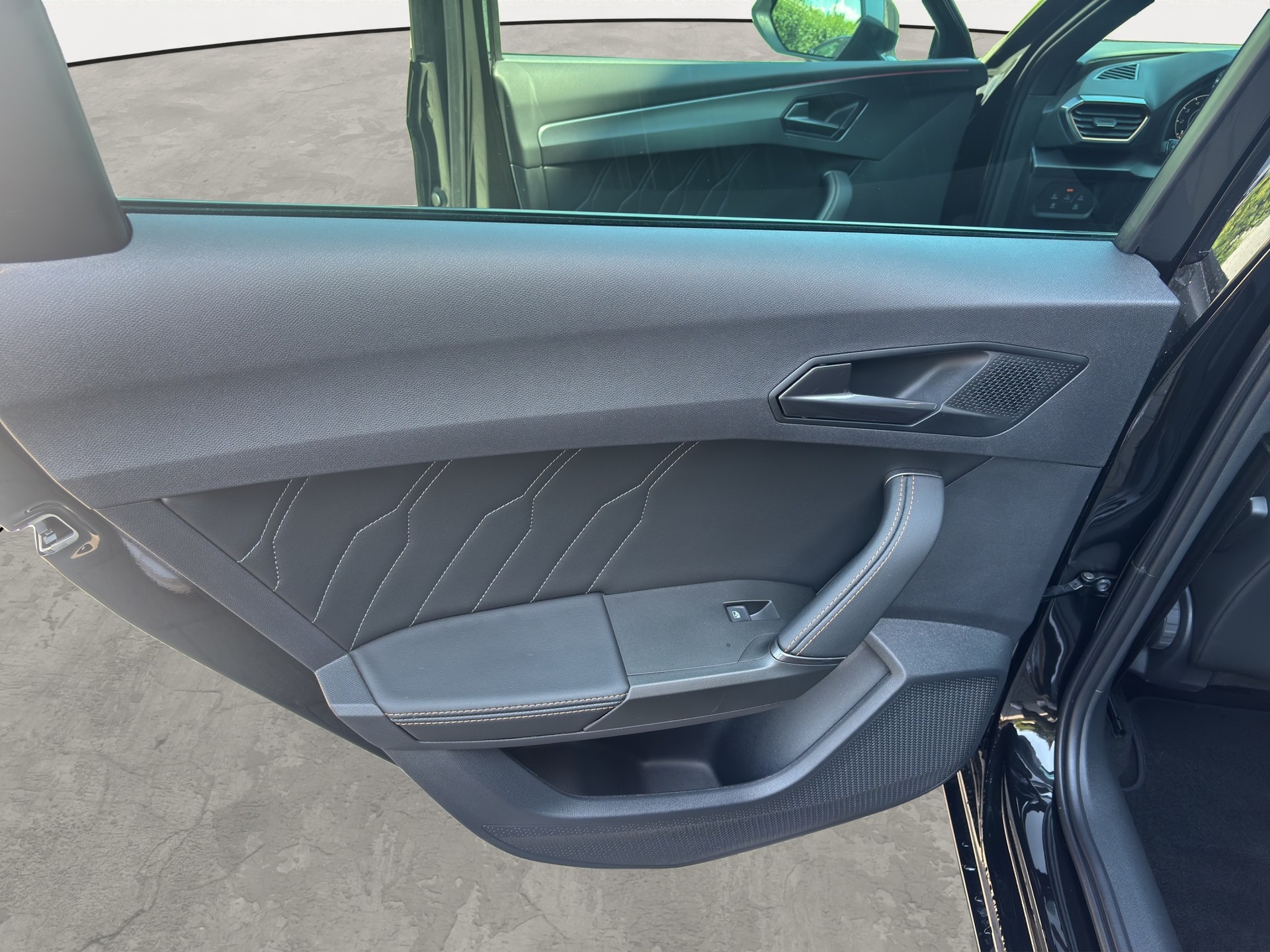 CUPRA LEON ST 2.0 TSI DSG-image-16